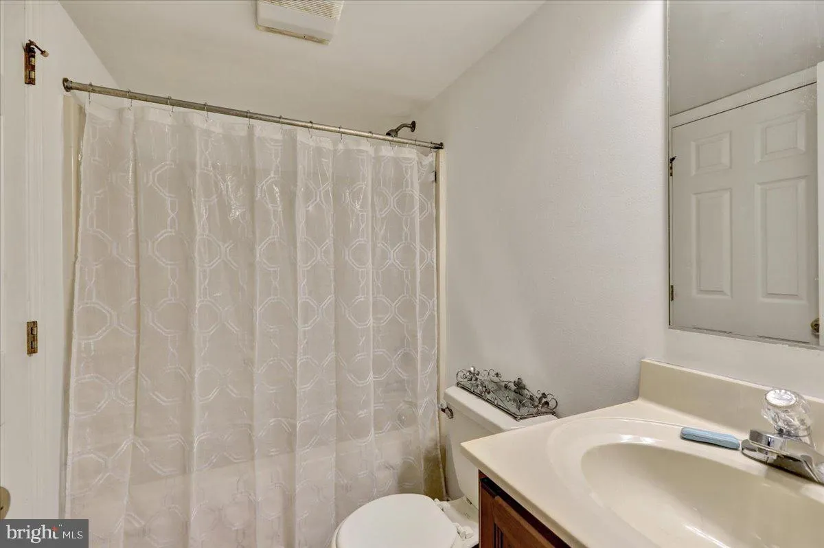 Reading, Pennsylvania 19607, United States, 5 Bedrooms Bedrooms, ,5 BathroomsBathrooms,Residential,Pending,100716