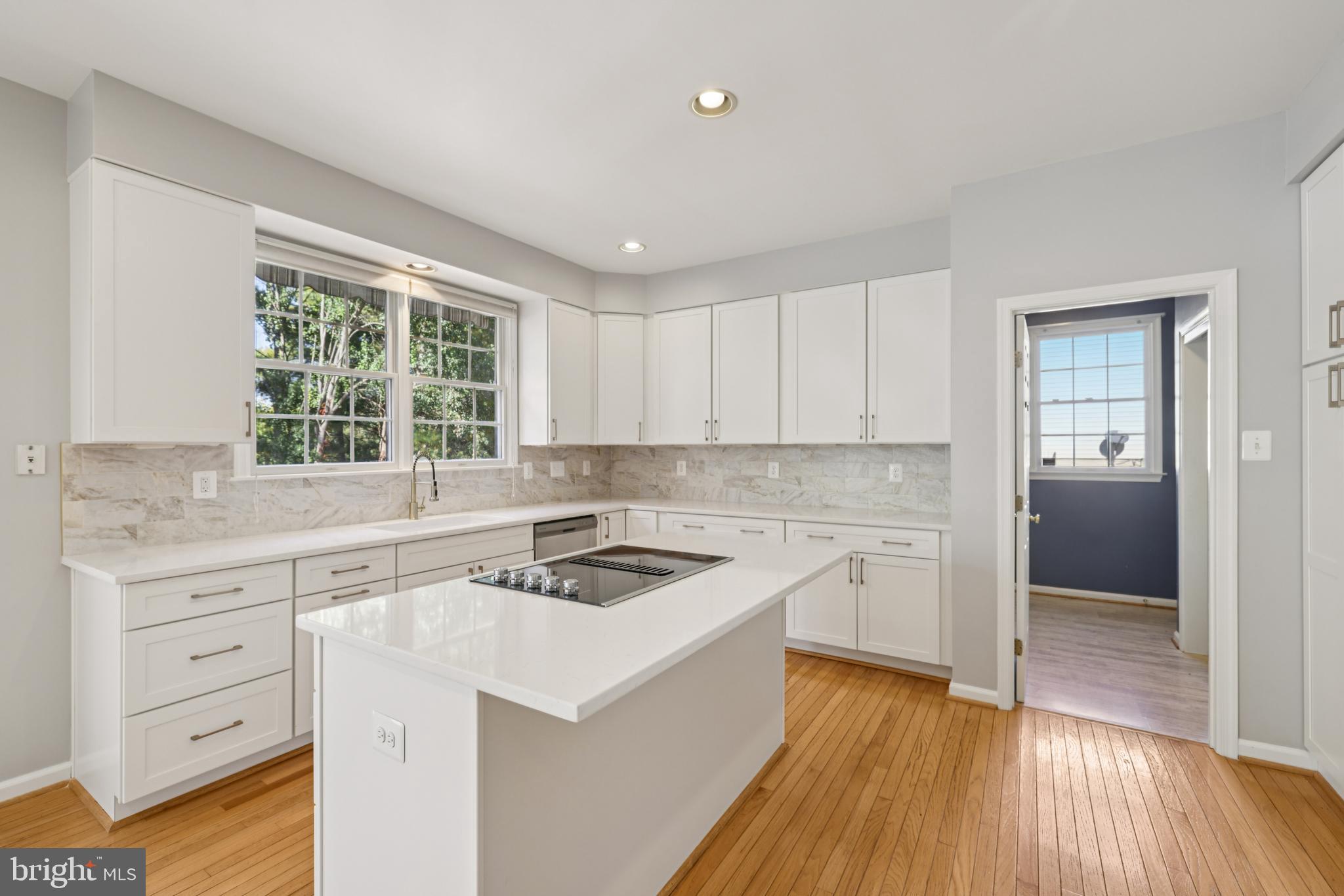 VILLAGE OF RIVER HILL - Residential