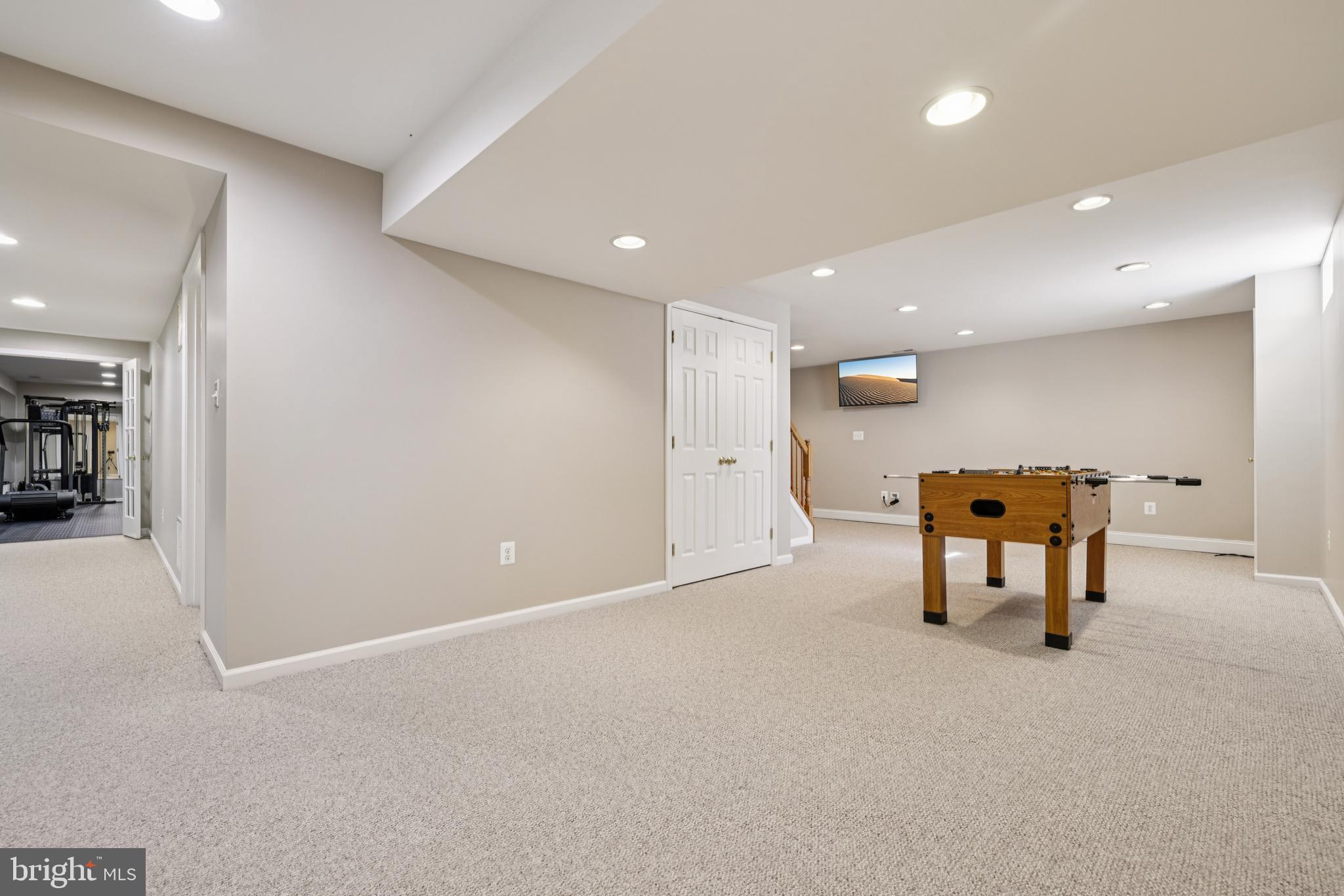 VILLAGE OF RIVER HILL - Residential