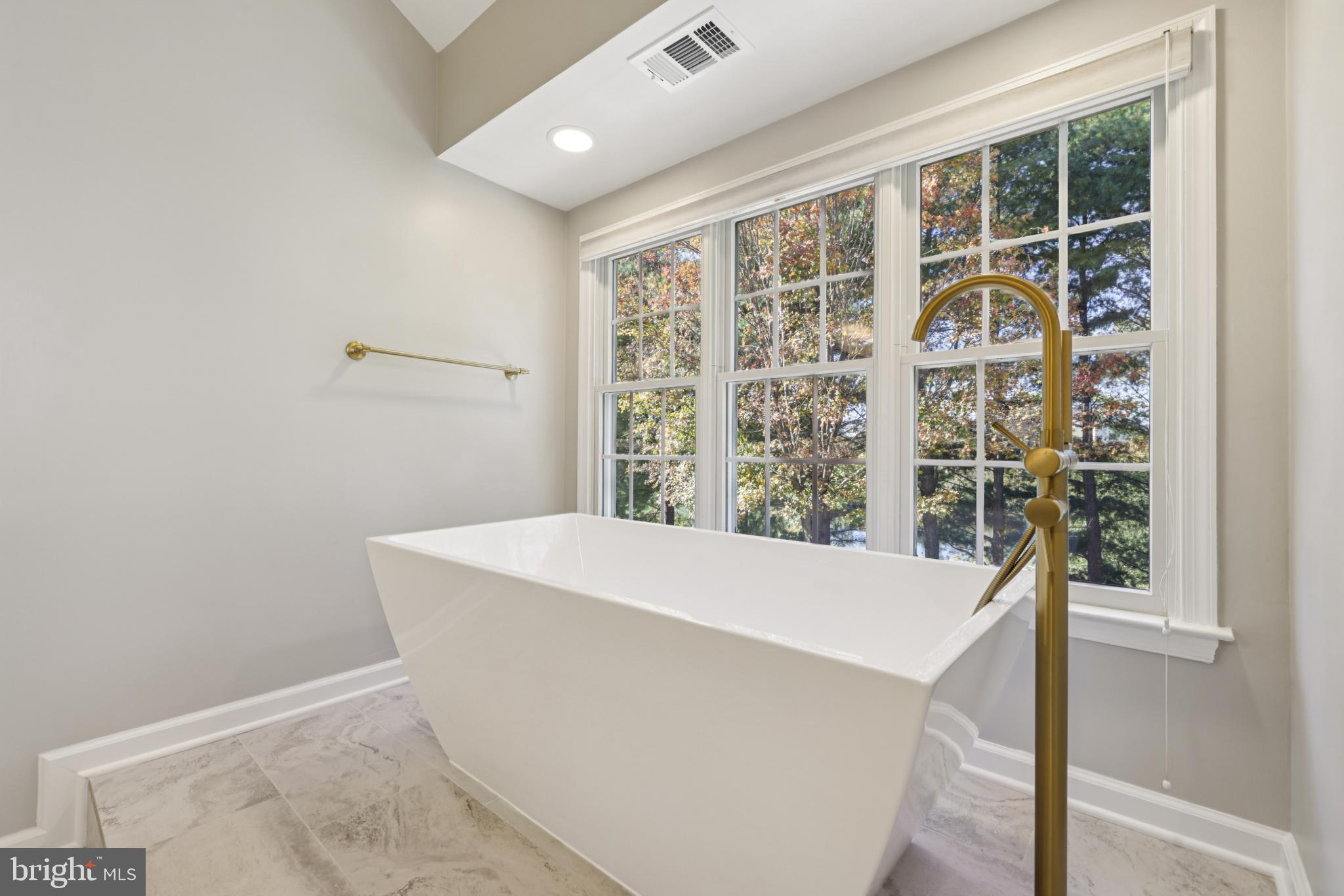 VILLAGE OF RIVER HILL - Residential