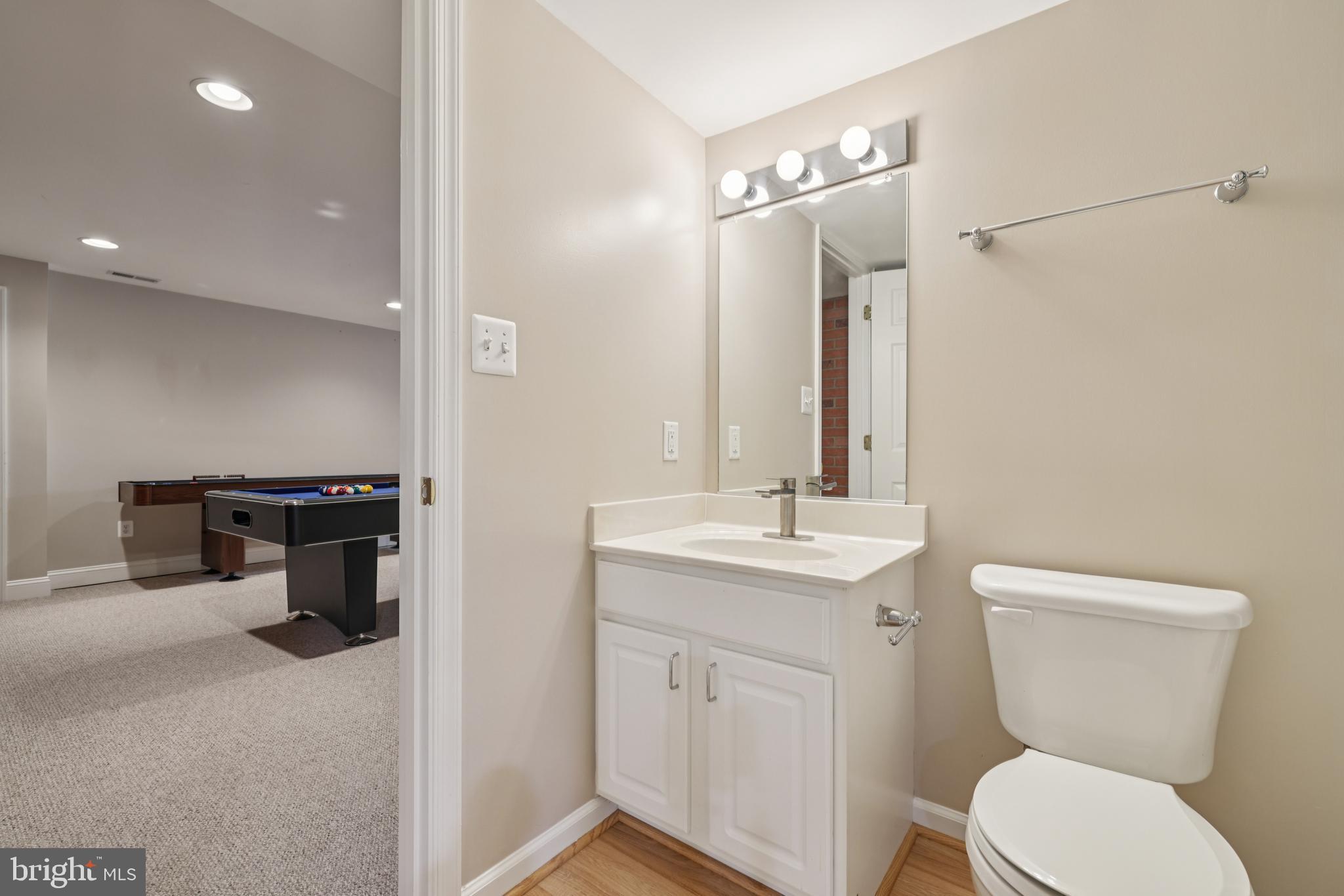 VILLAGE OF RIVER HILL - Residential