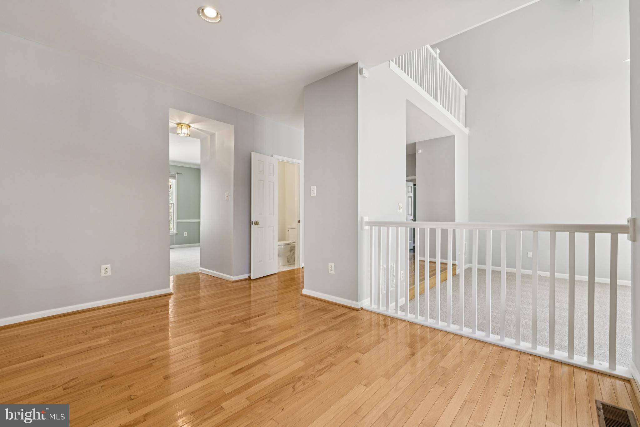 VILLAGE OF RIVER HILL - Residential