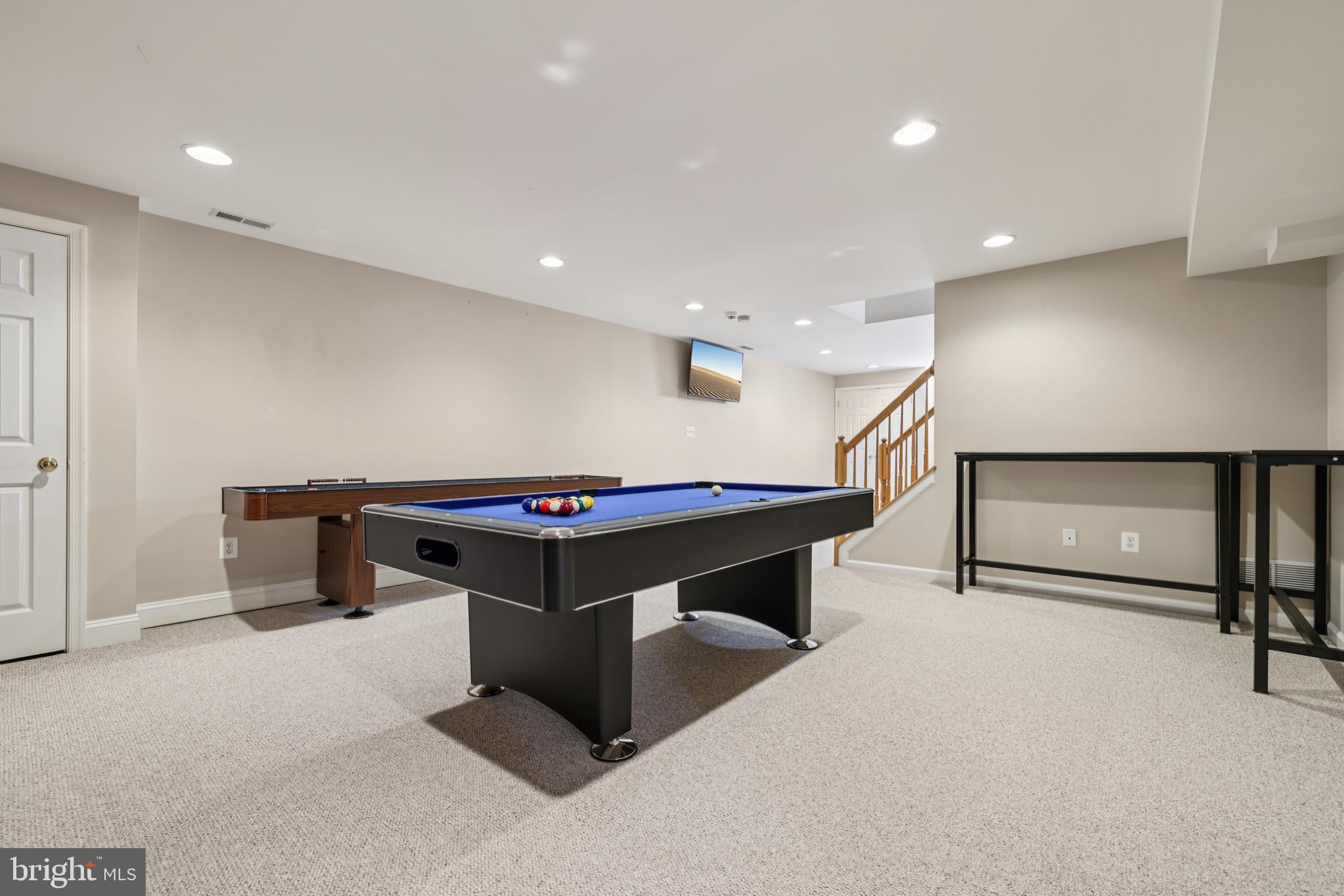 VILLAGE OF RIVER HILL - Residential