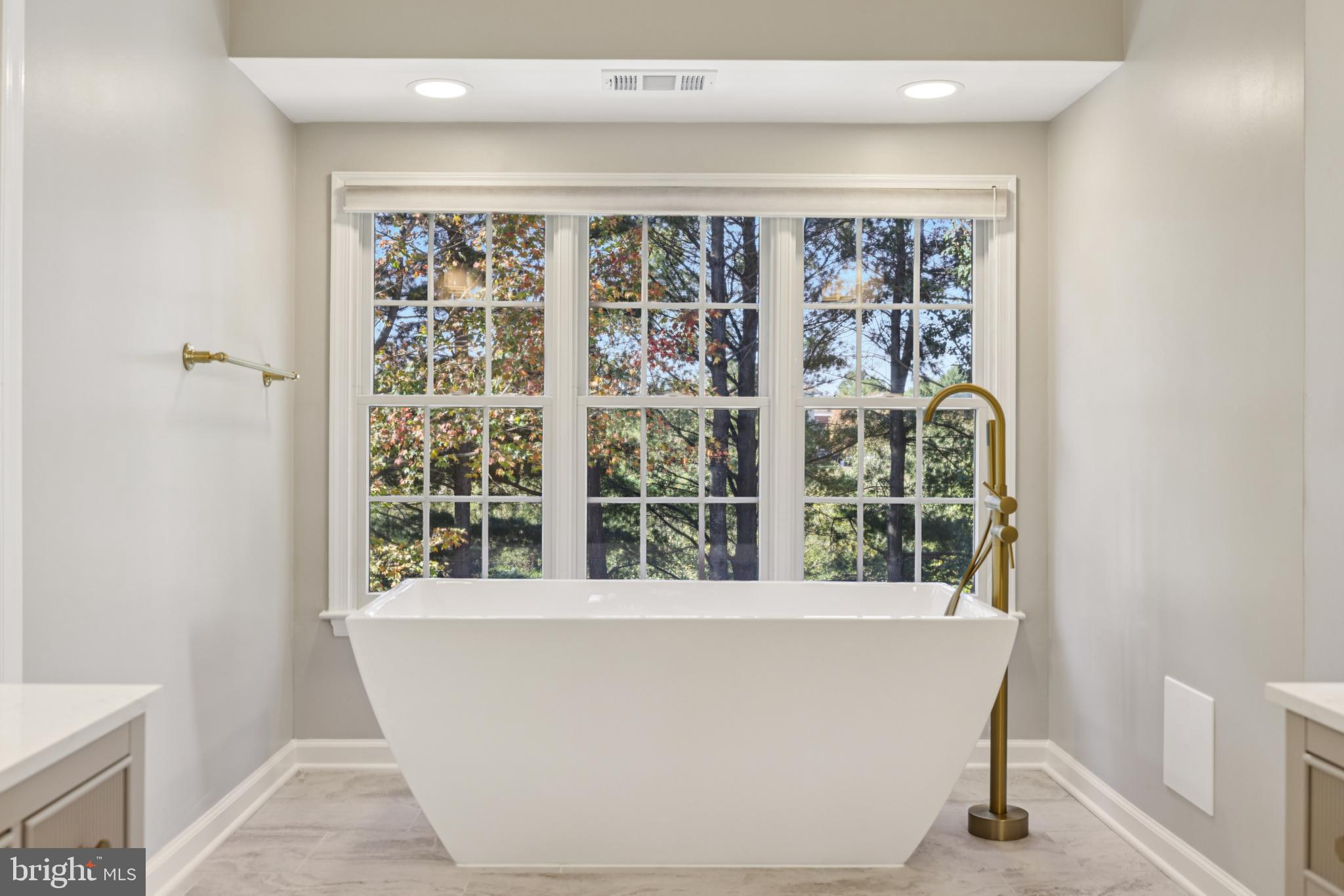 VILLAGE OF RIVER HILL - Residential