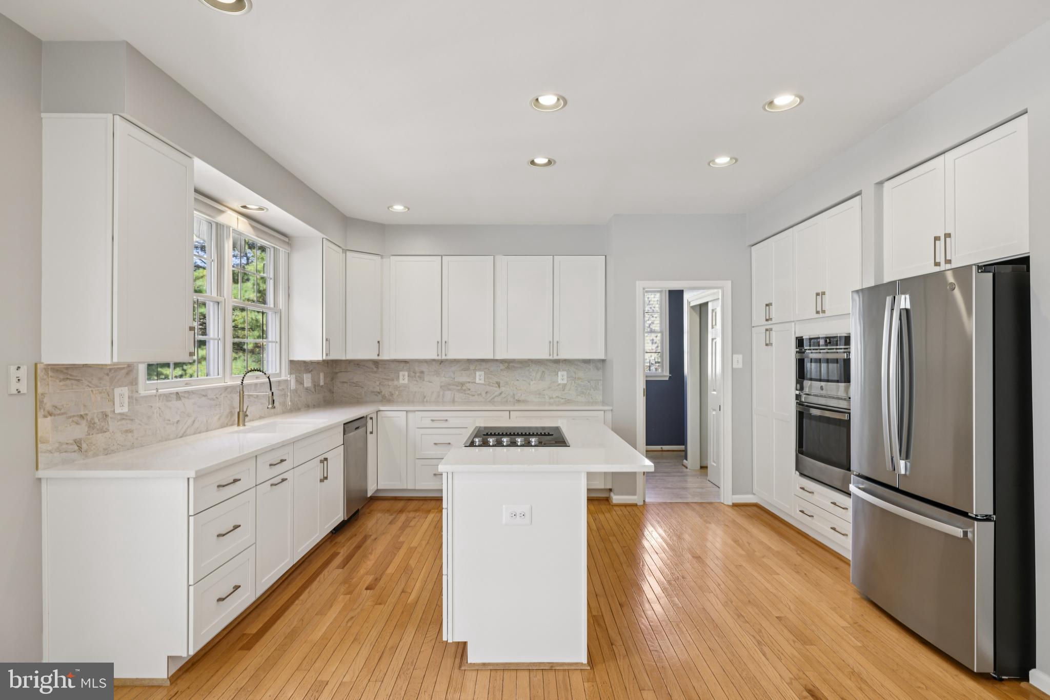 VILLAGE OF RIVER HILL - Residential