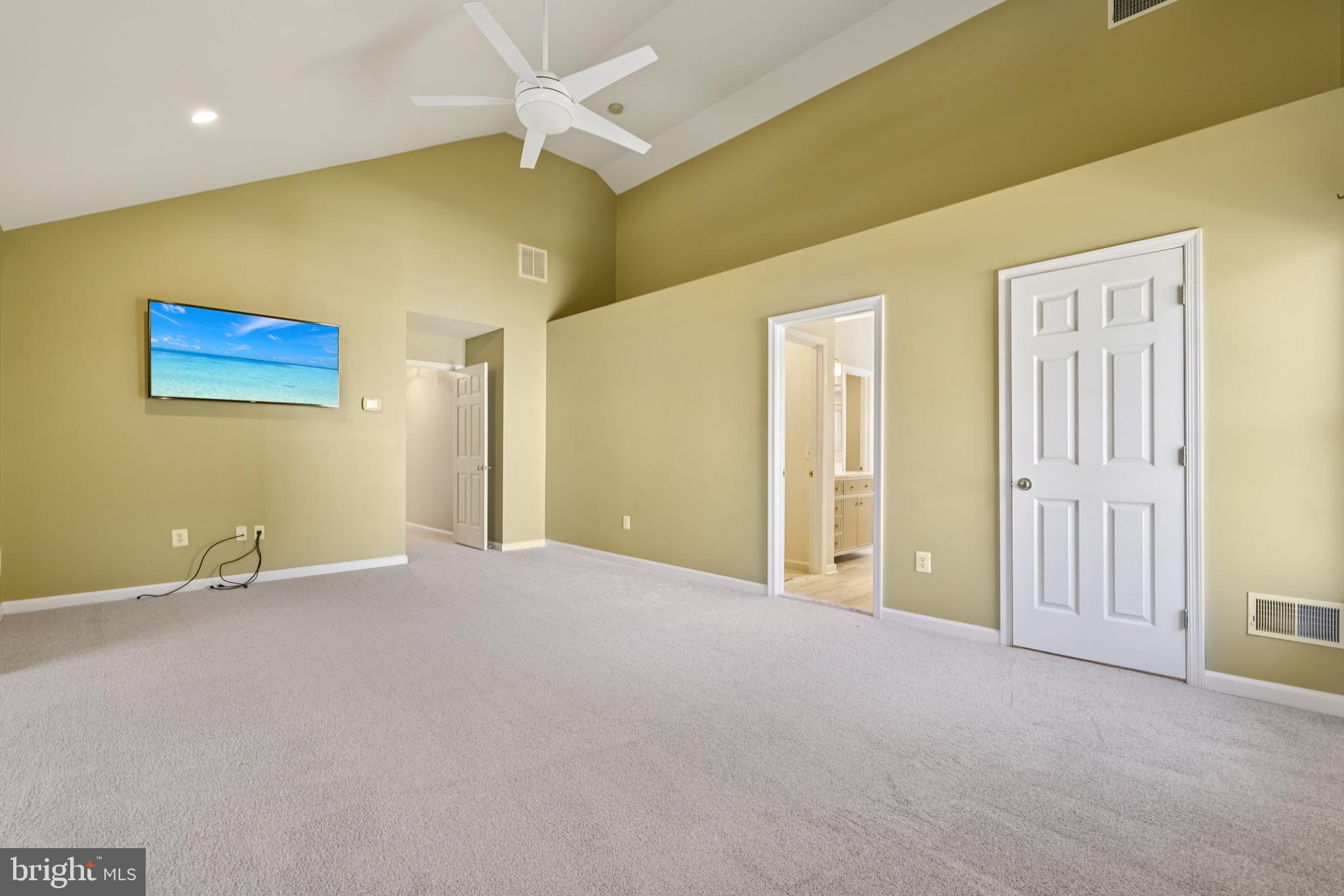 VILLAGE OF RIVER HILL - Residential