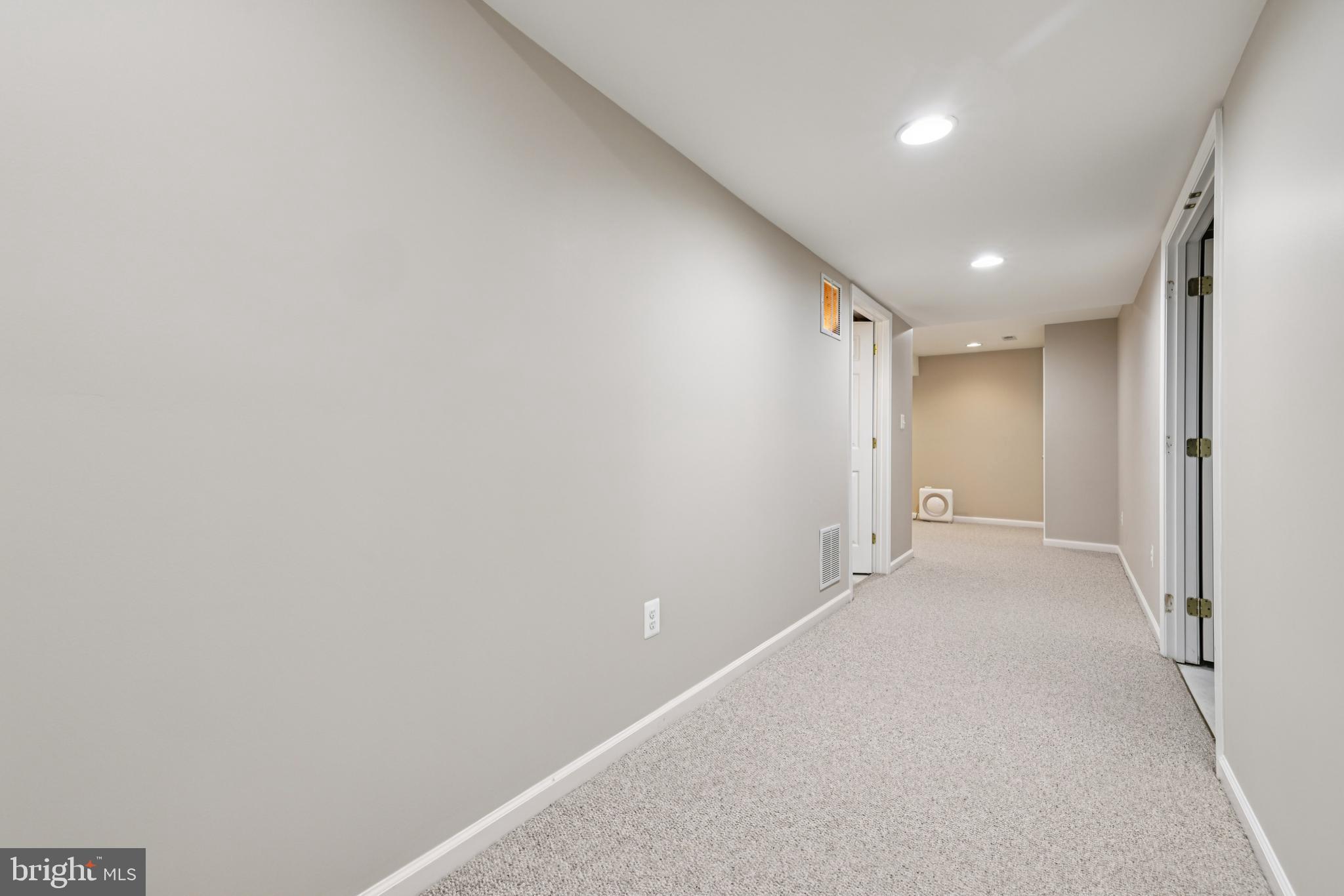 VILLAGE OF RIVER HILL - Residential