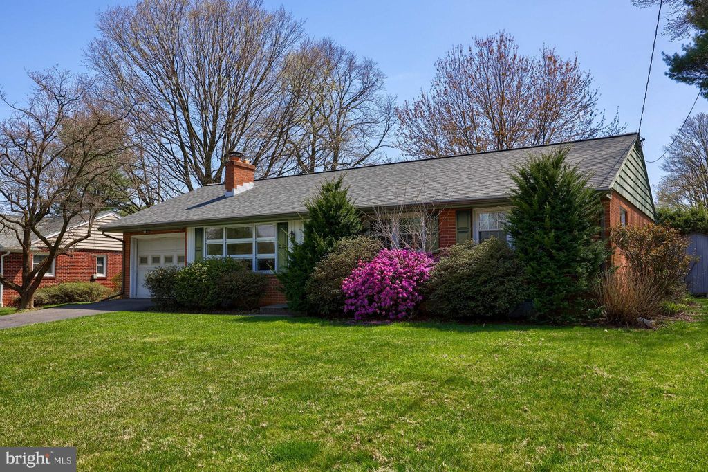 Photo of 1602 VISTA RD, LANCASTER, PA 17601 (MLS # PALA2033322)
