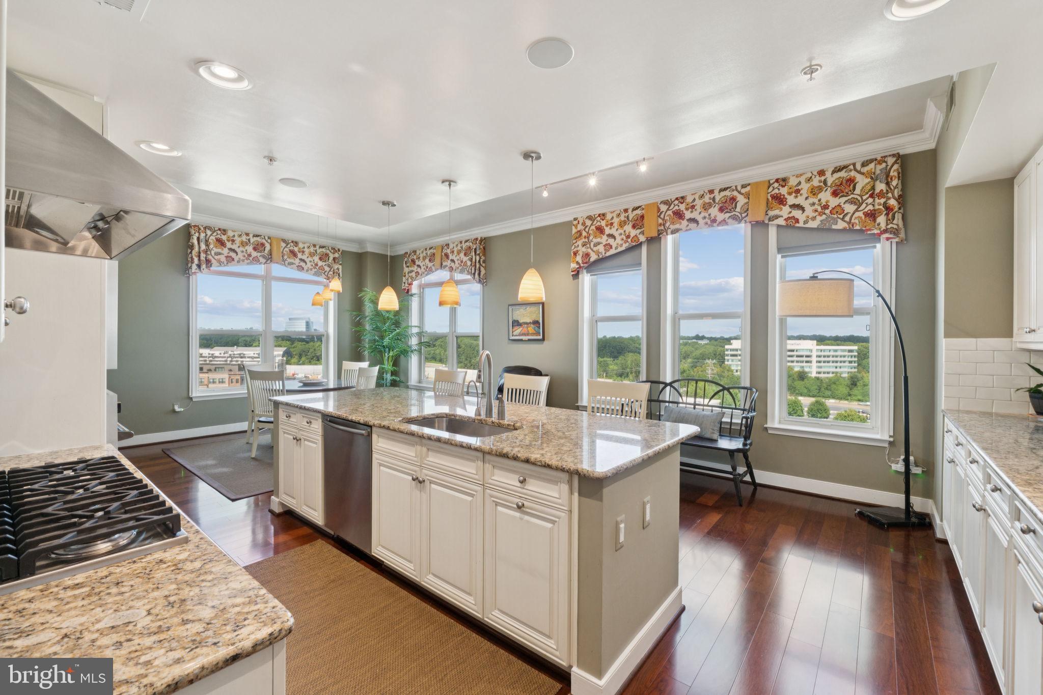 PARK POTOMAC - Residential