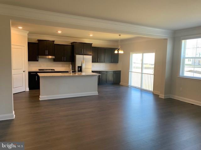 SHELTON KNOLLS - Residential