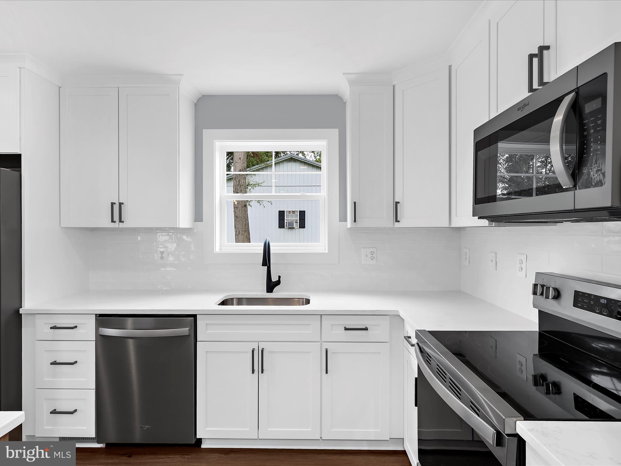 GRANDE VIEW PARK - Residential