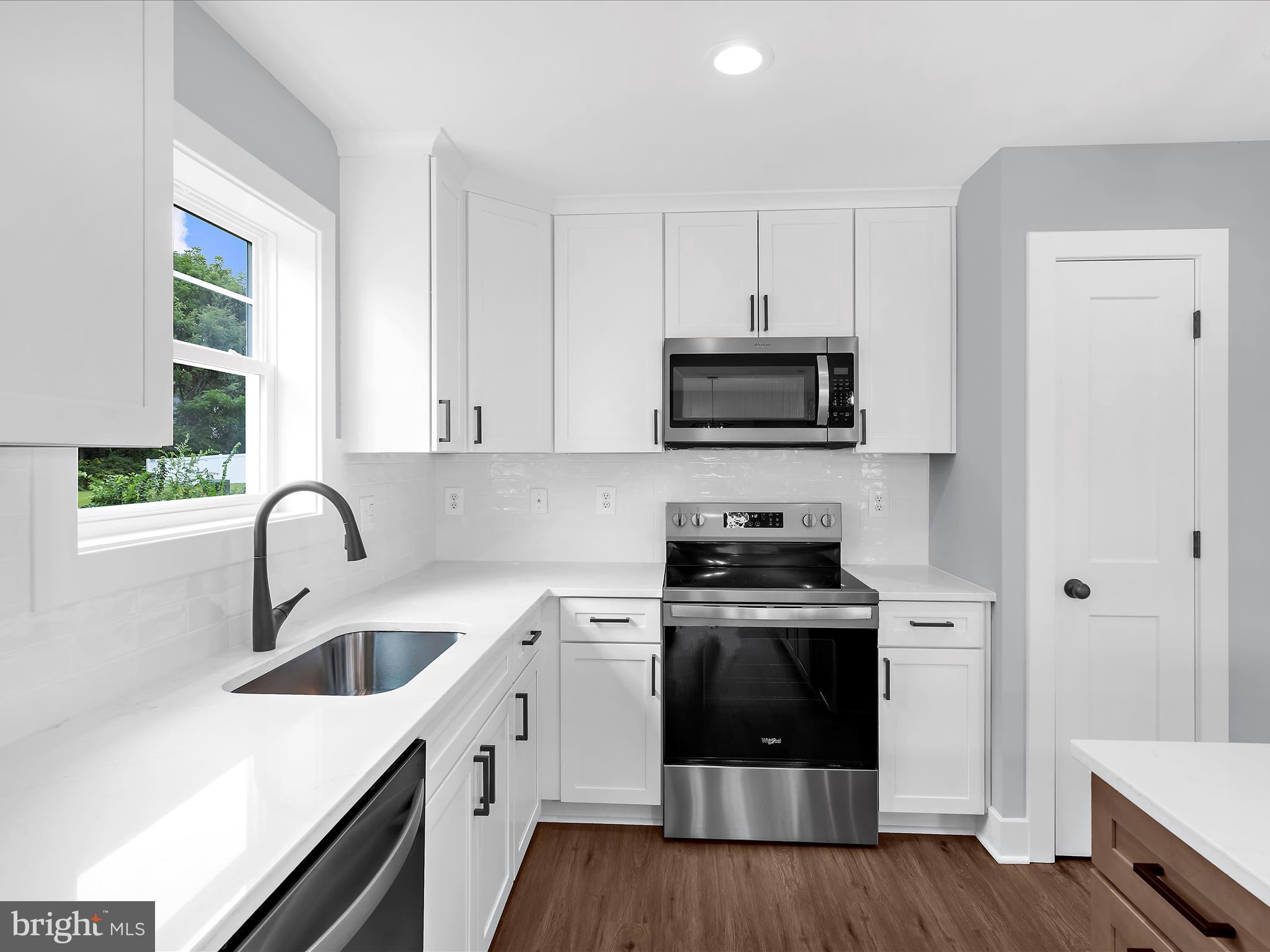 GRANDE VIEW PARK - Residential