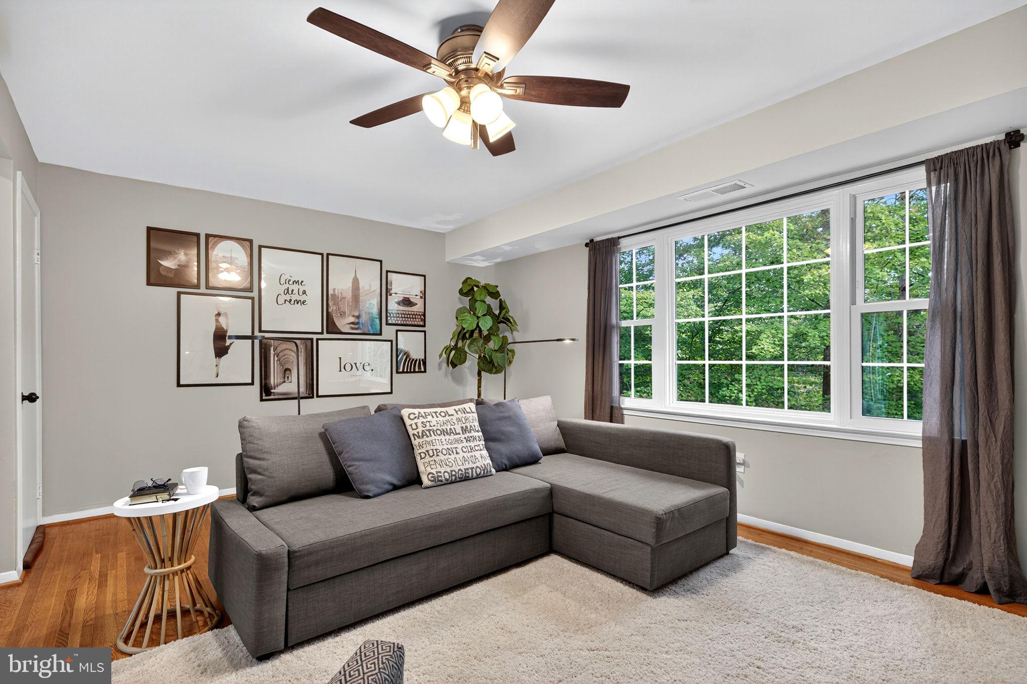 CARDINAL SQUARE - Residential