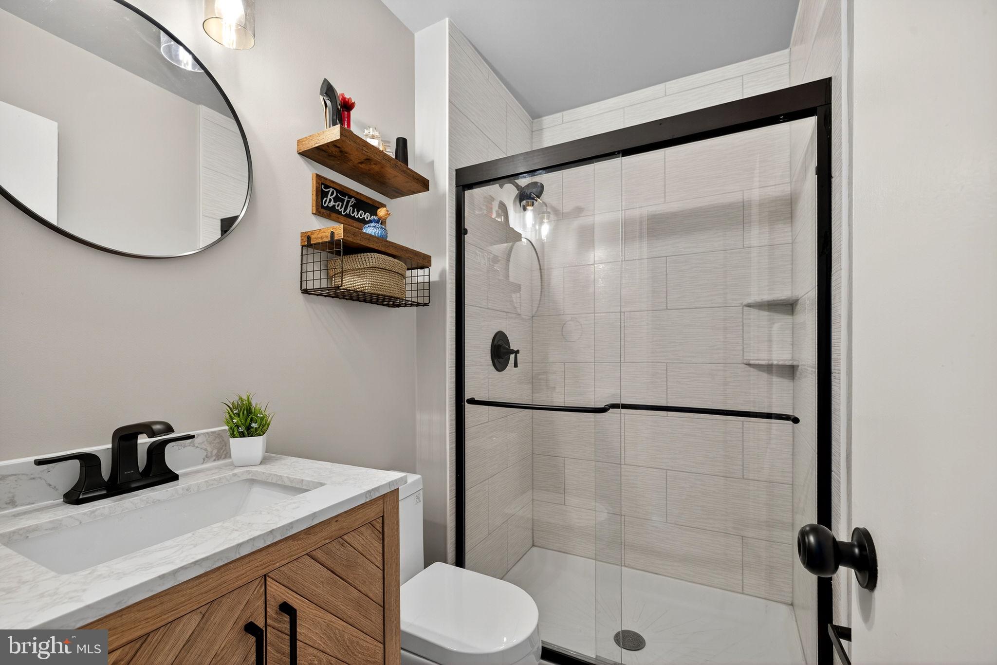 CARDINAL SQUARE - Residential