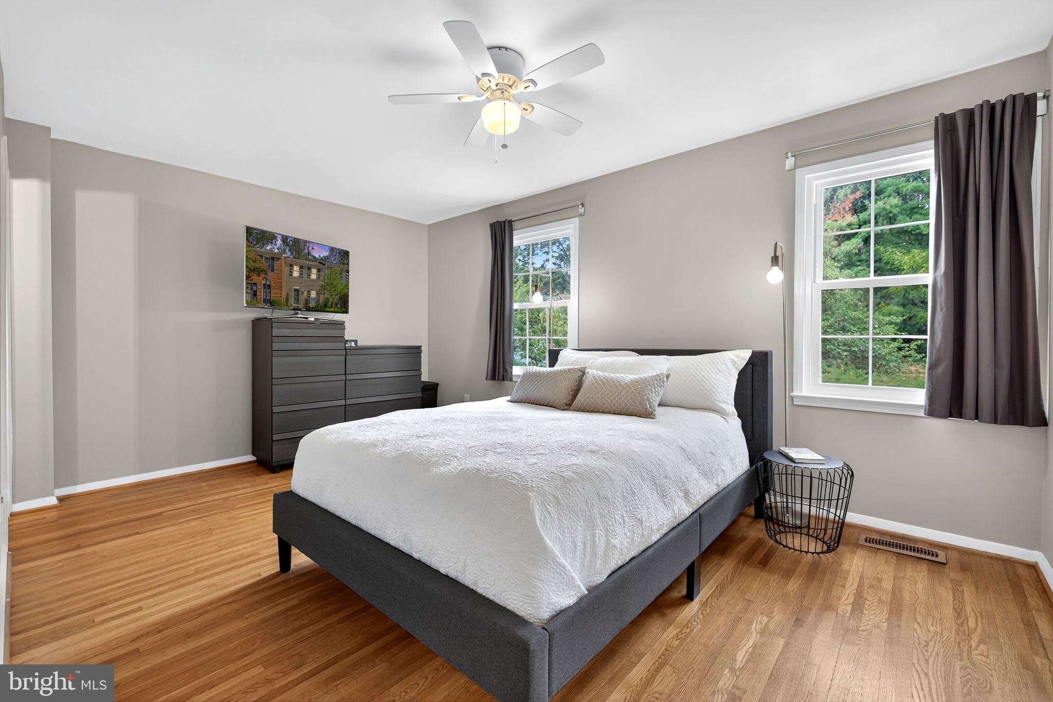 CARDINAL SQUARE - Residential