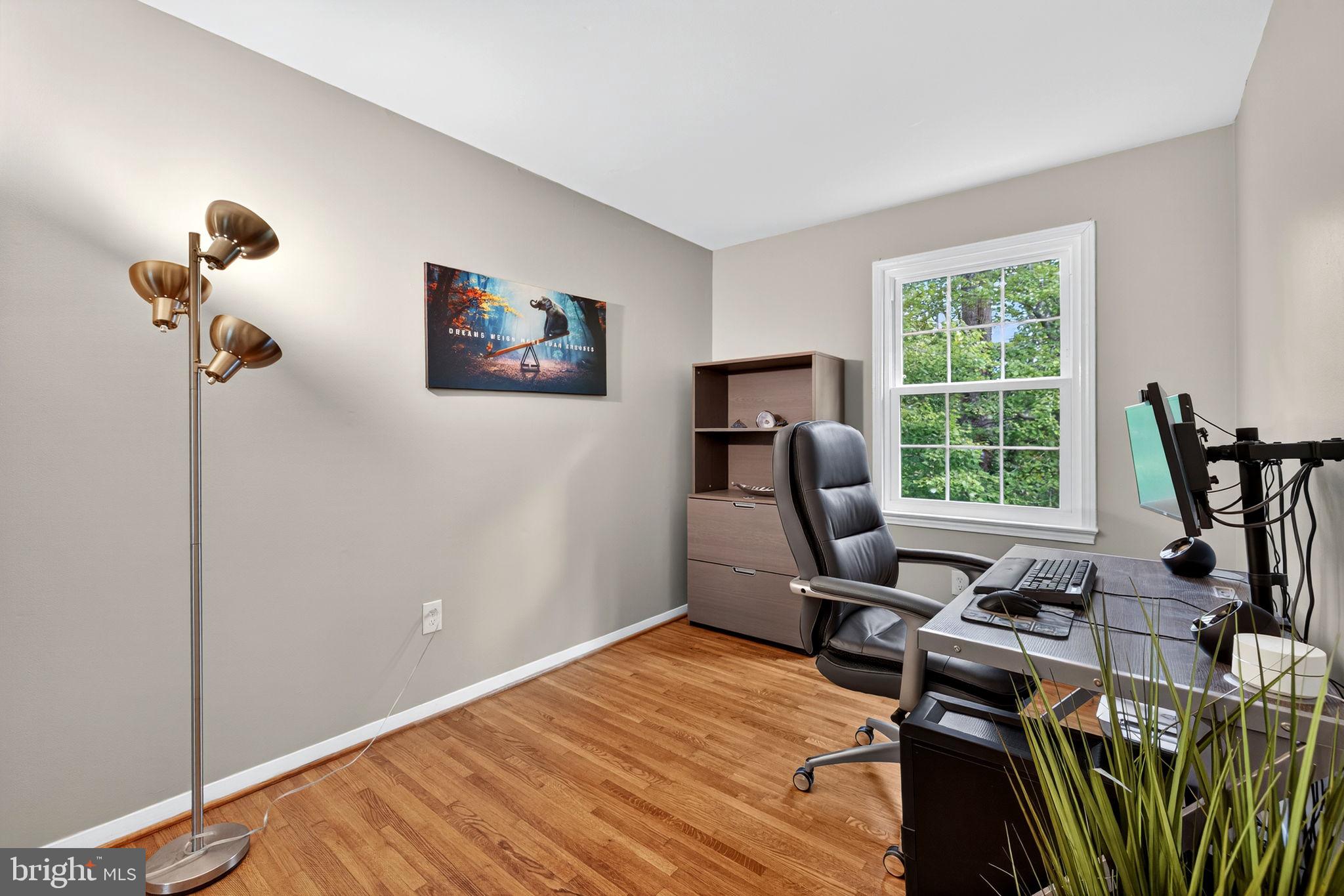 CARDINAL SQUARE - Residential