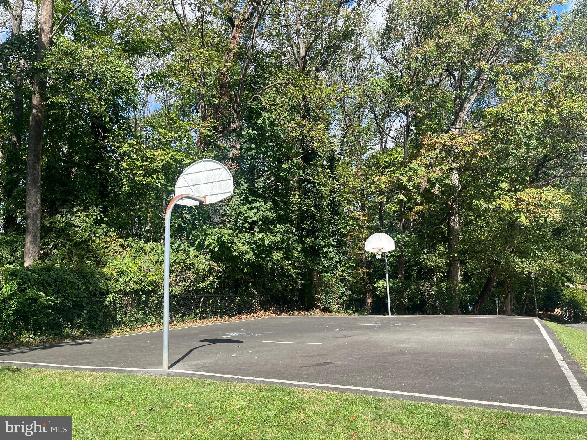 CARDINAL SQUARE - Residential