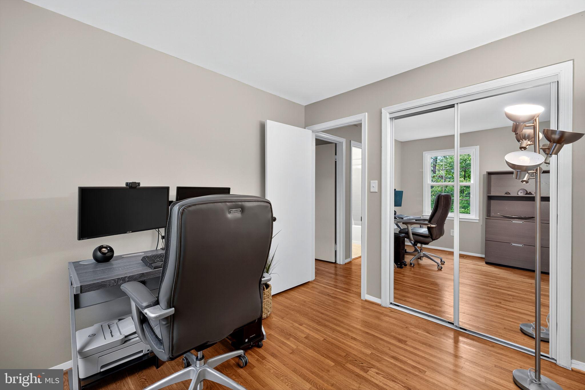 CARDINAL SQUARE - Residential