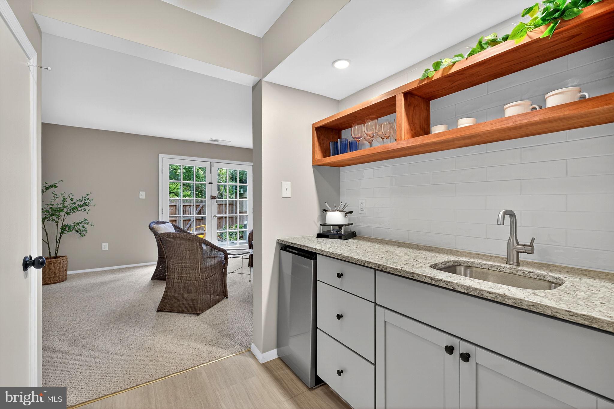 CARDINAL SQUARE - Residential