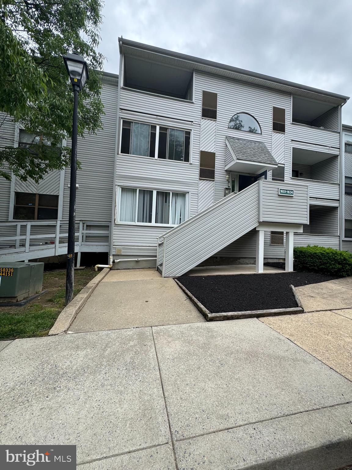 1633 GOVERNOR HOUSE CIRCLE 199