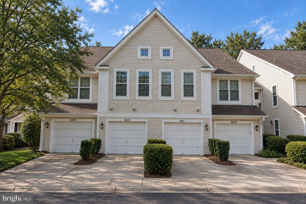 1005 HILLSIDE LAKE TER APT 1002, GAITHERSBURG, MD 20878 - Image aeb16054ecb87a79ac7d3d3aafbca365/1115769490