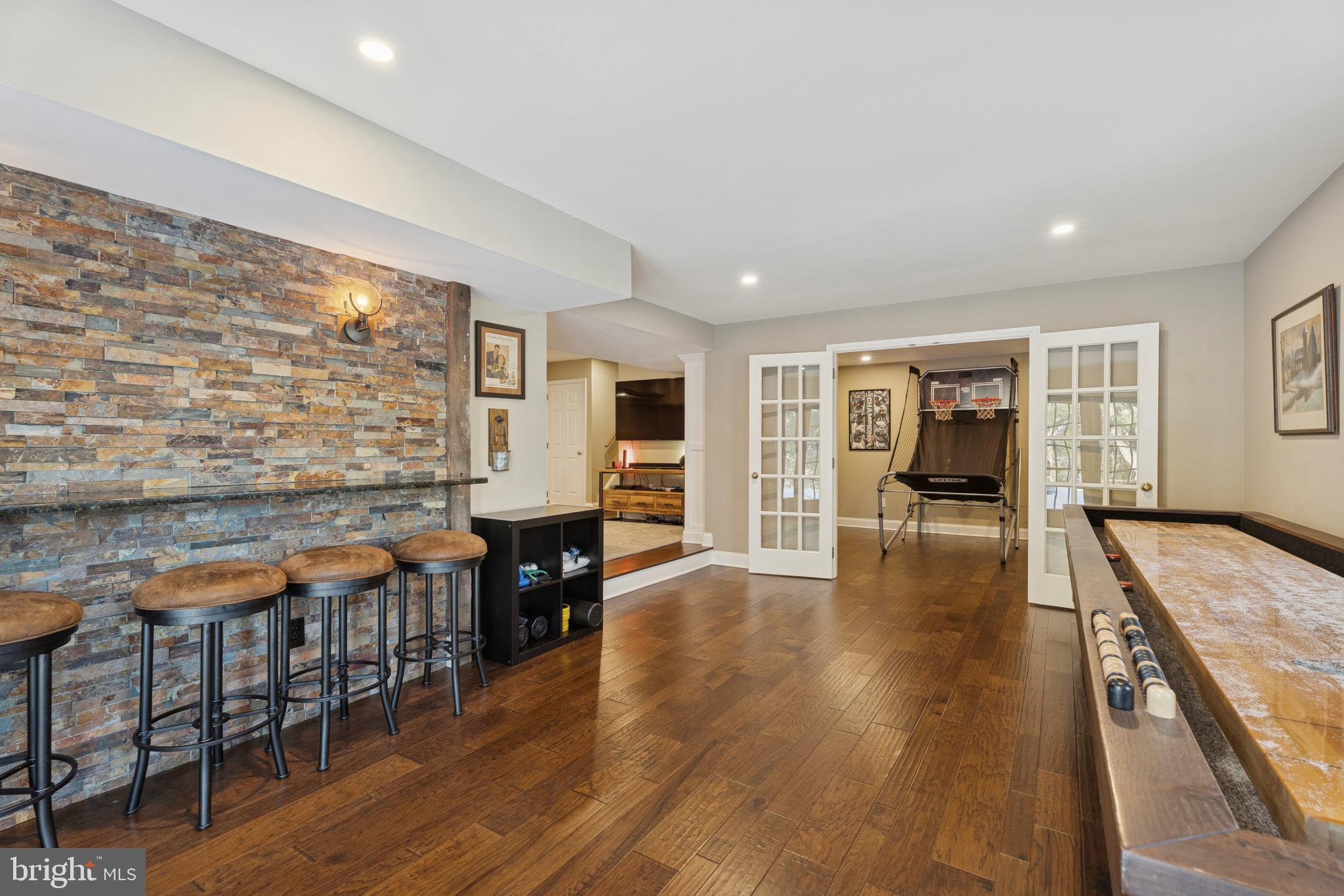 AVONWOOD - Residential