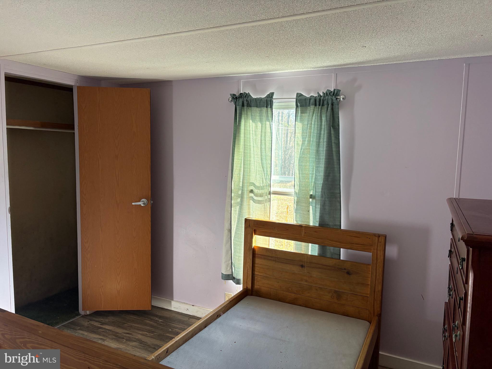 1041 GEORGE JAMES LOOP