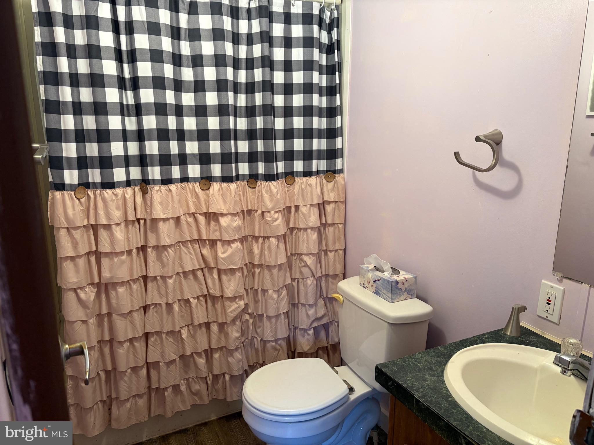 1041 GEORGE JAMES LOOP