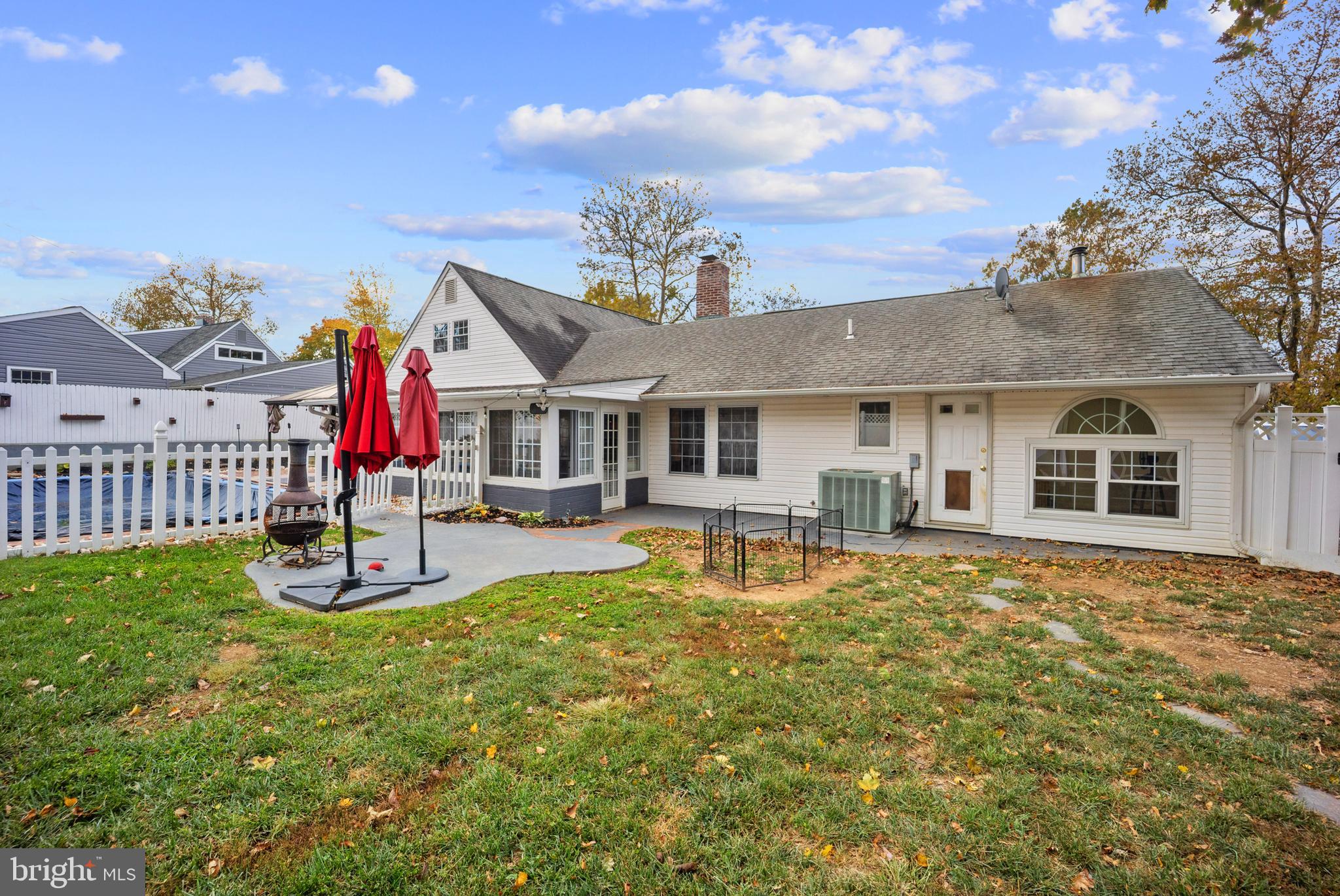 SNOWBALL GATE - Residential