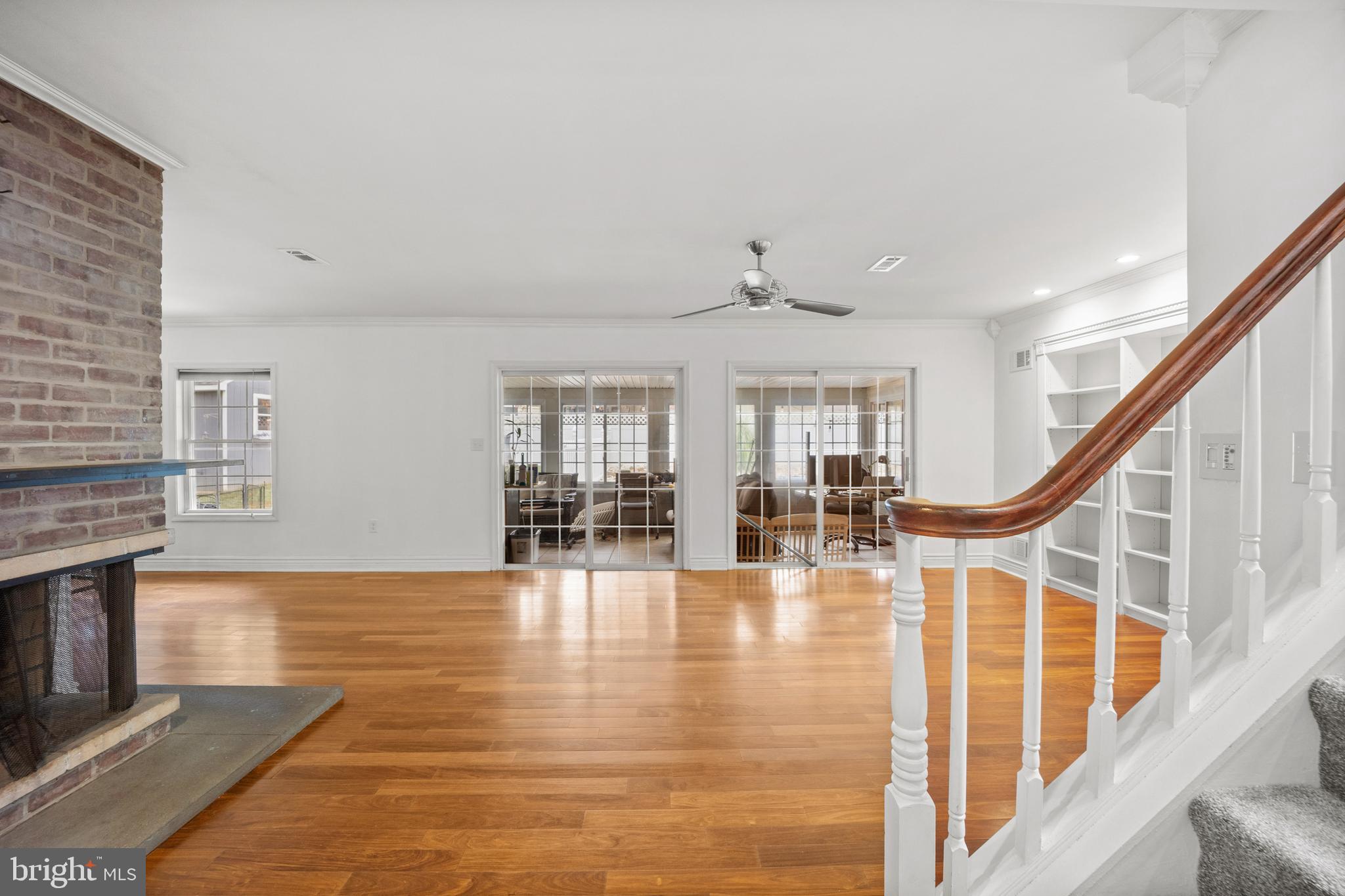 SNOWBALL GATE - Residential