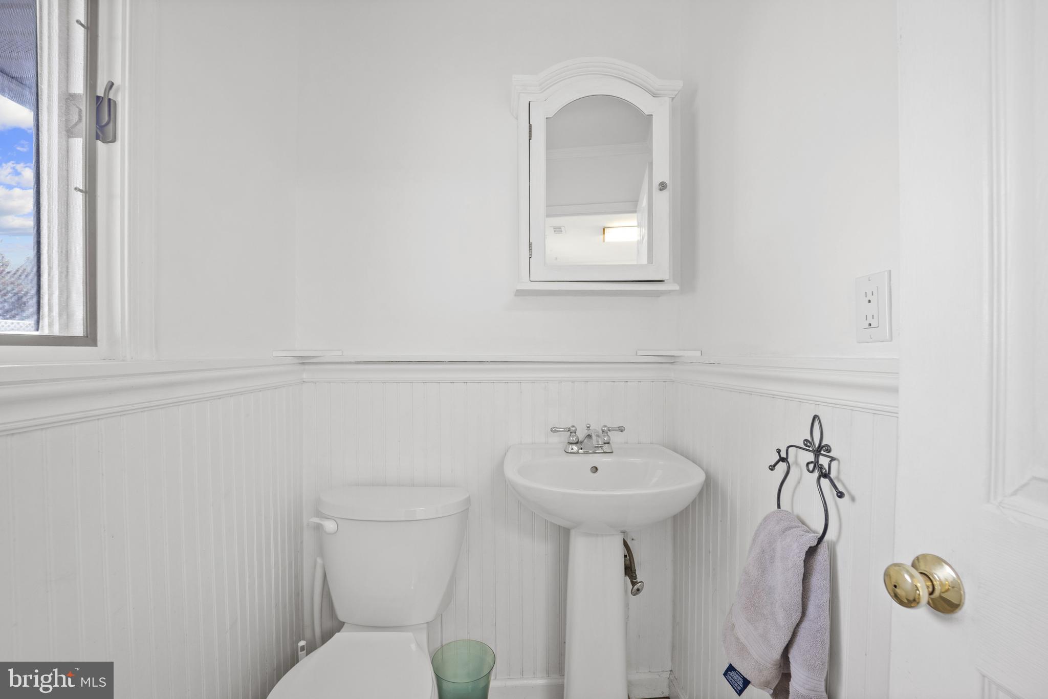 SNOWBALL GATE - Residential