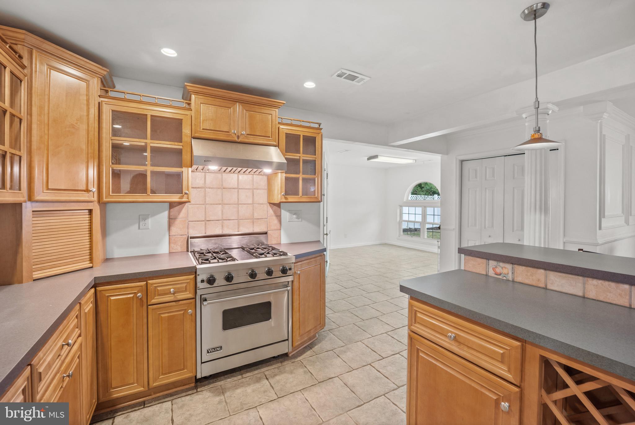 SNOWBALL GATE - Residential