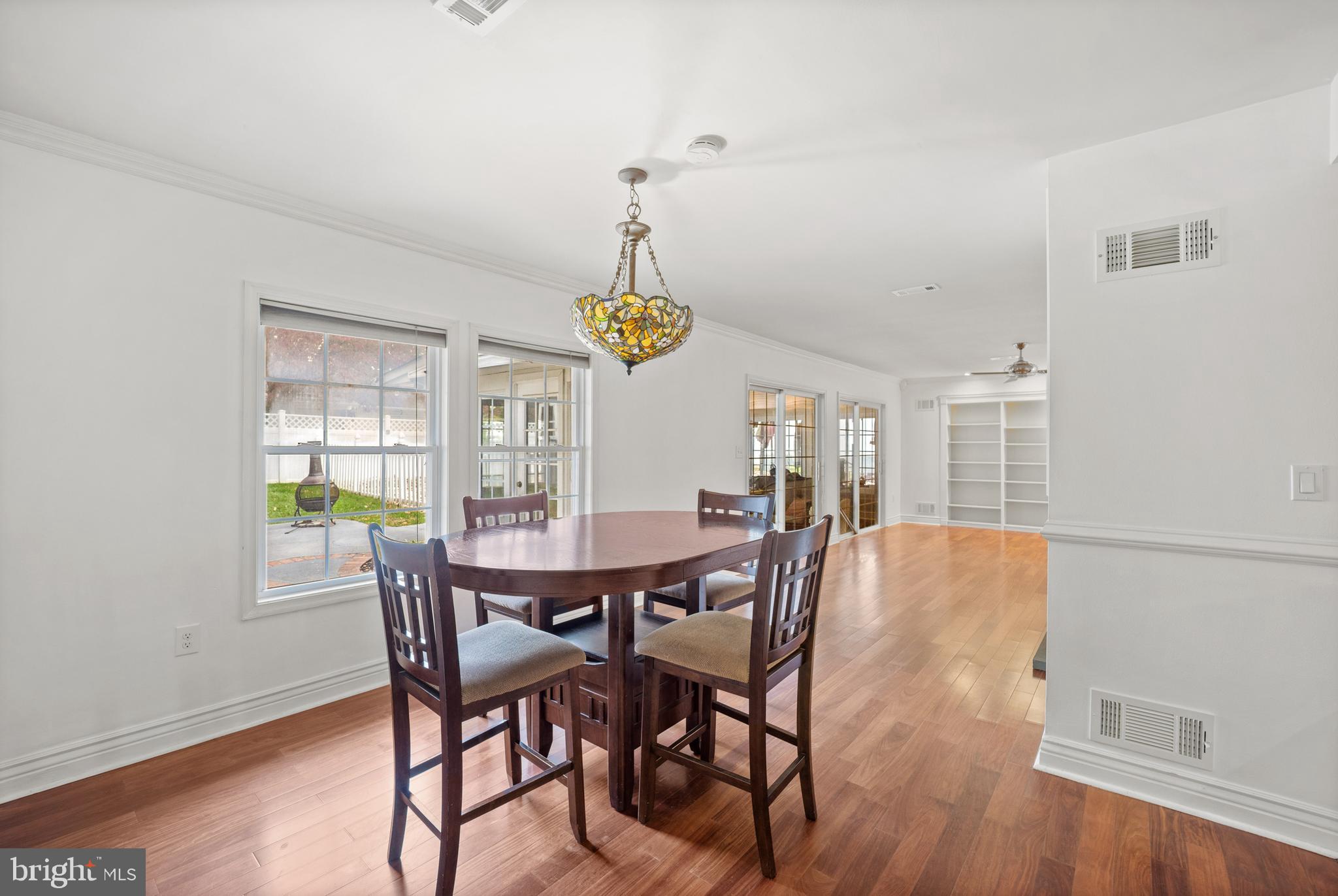 SNOWBALL GATE - Residential