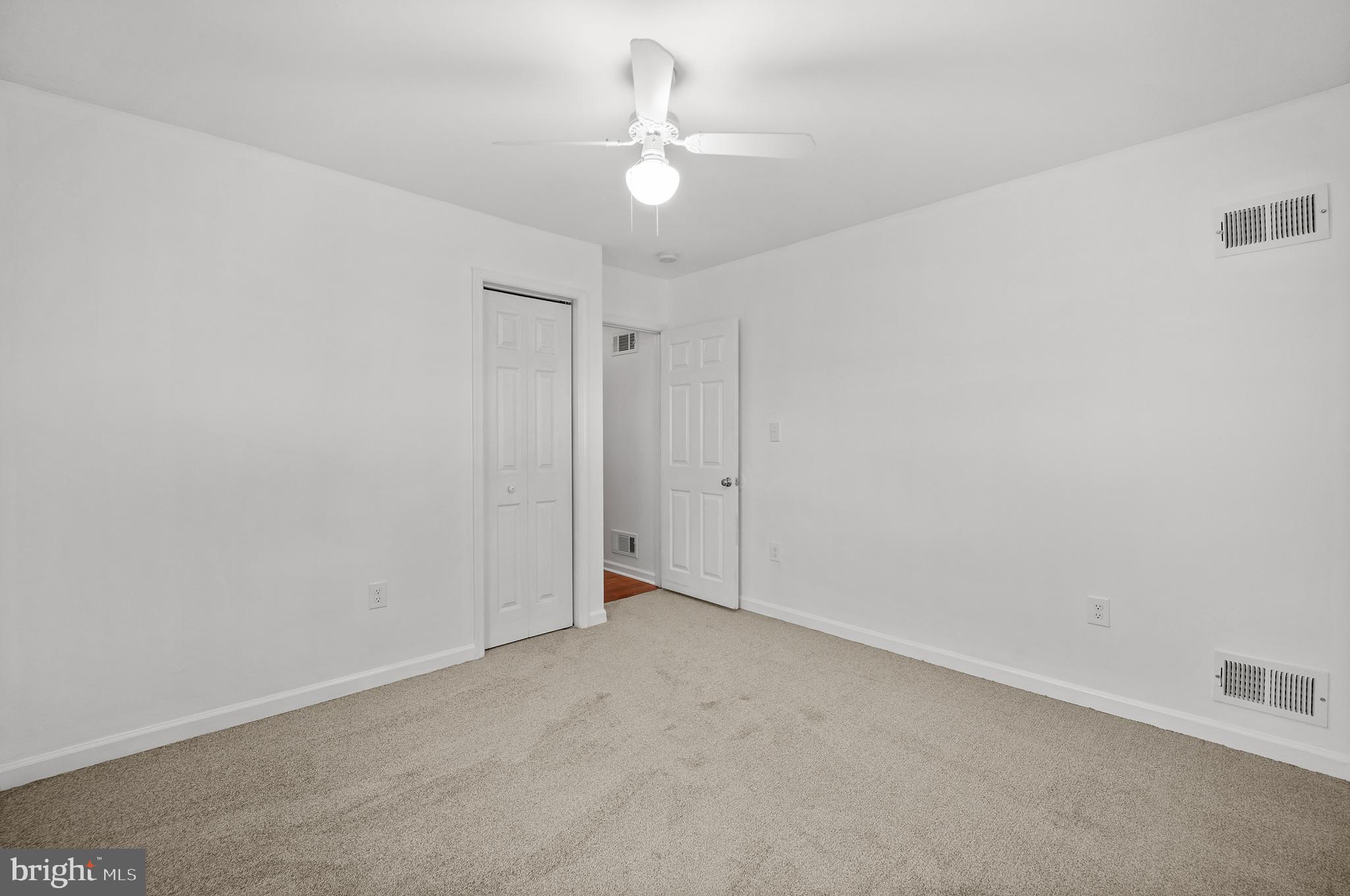 SNOWBALL GATE - Residential