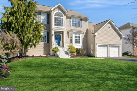32 MOORSGATE HIGHTSTOWN NJ 08520