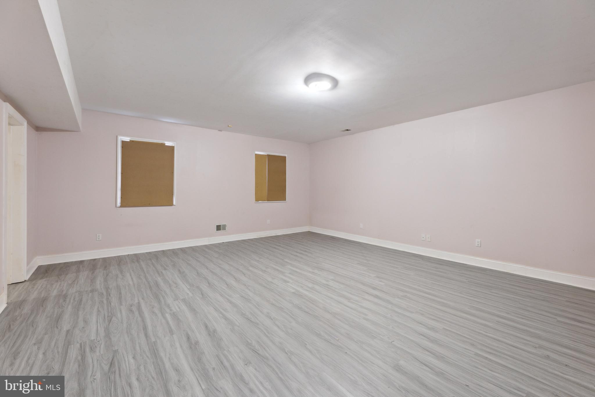 POTOMAC MANOR - Residential