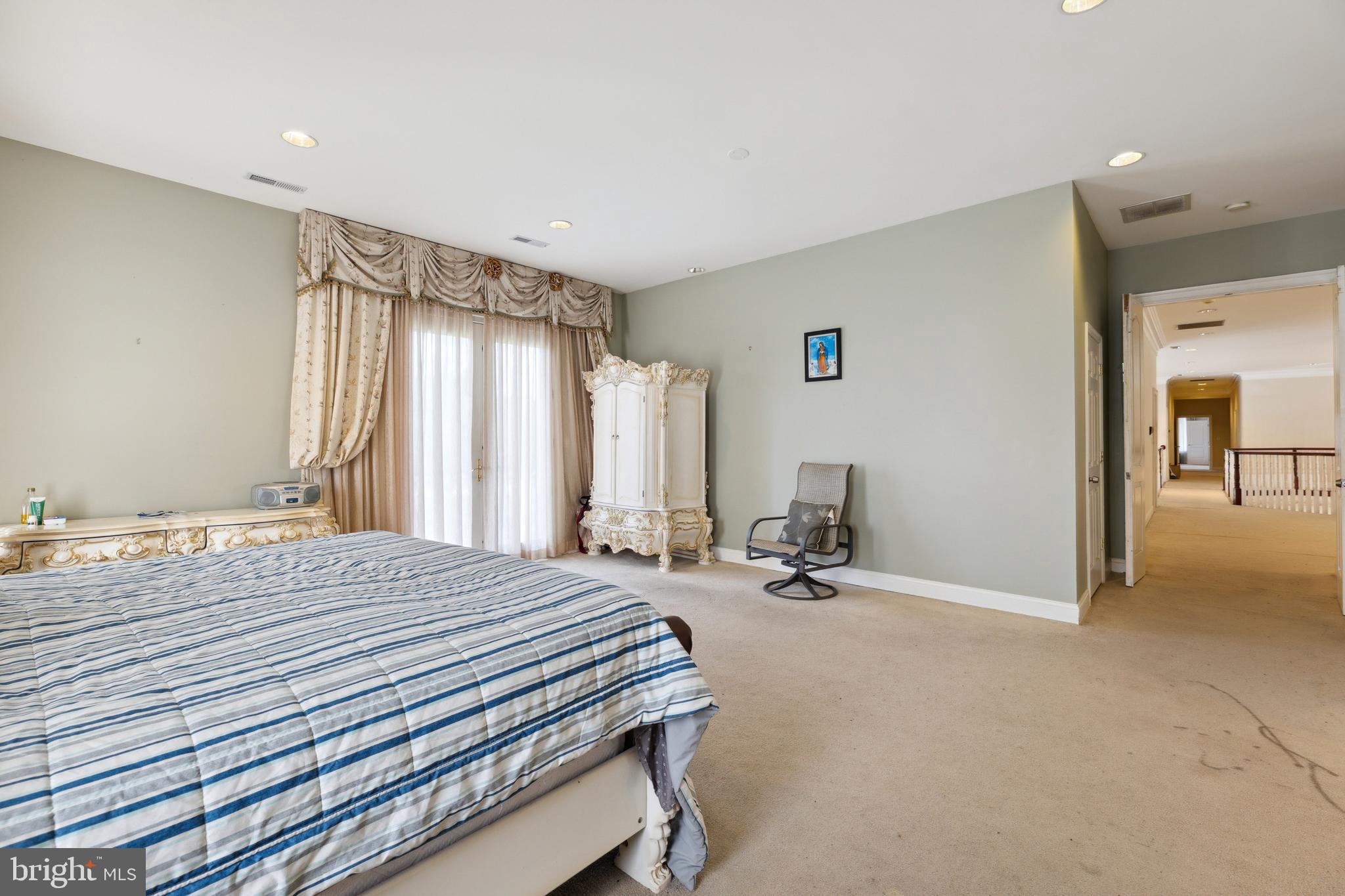 POTOMAC MANOR - Residential