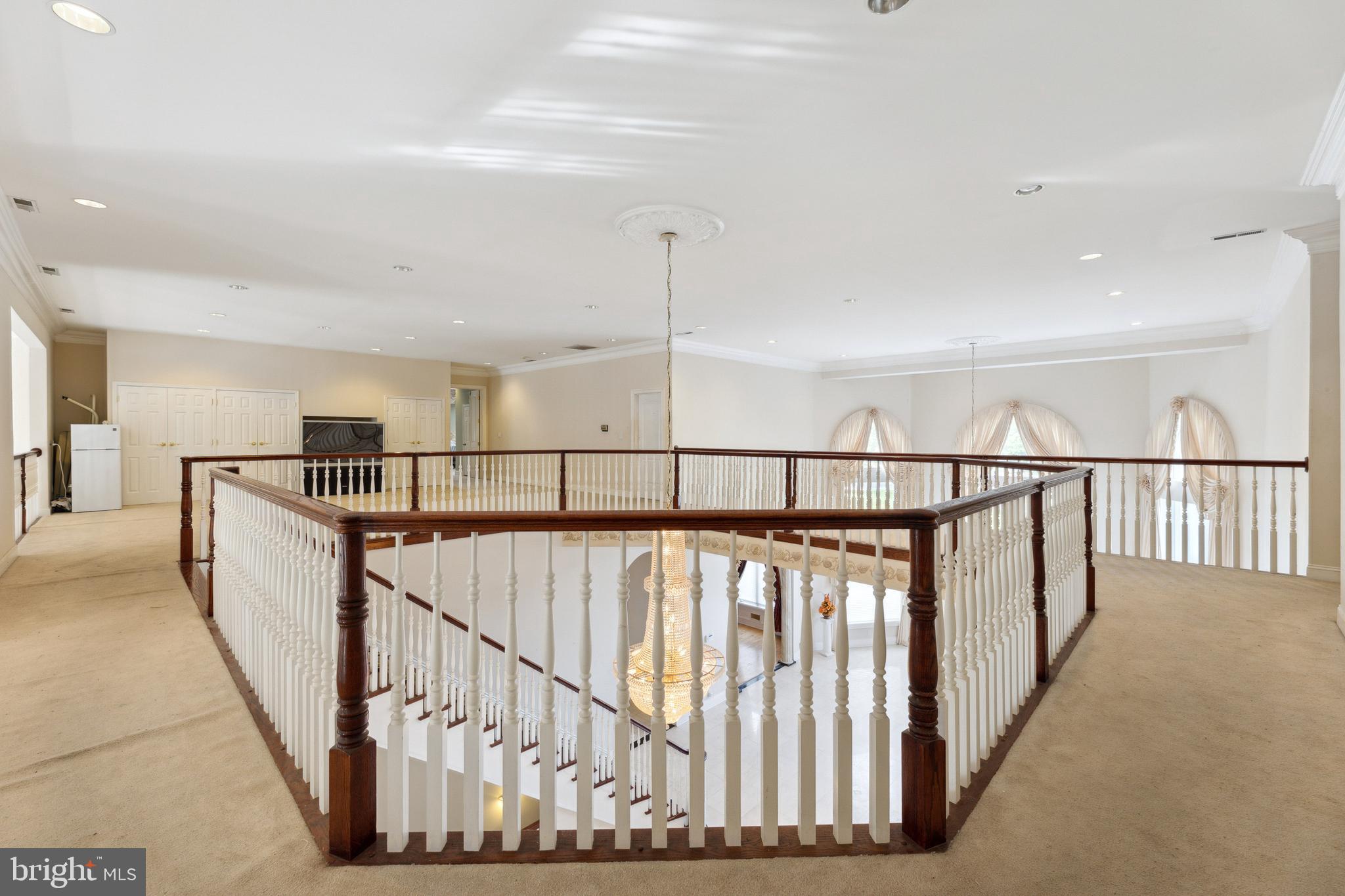 POTOMAC MANOR - Residential