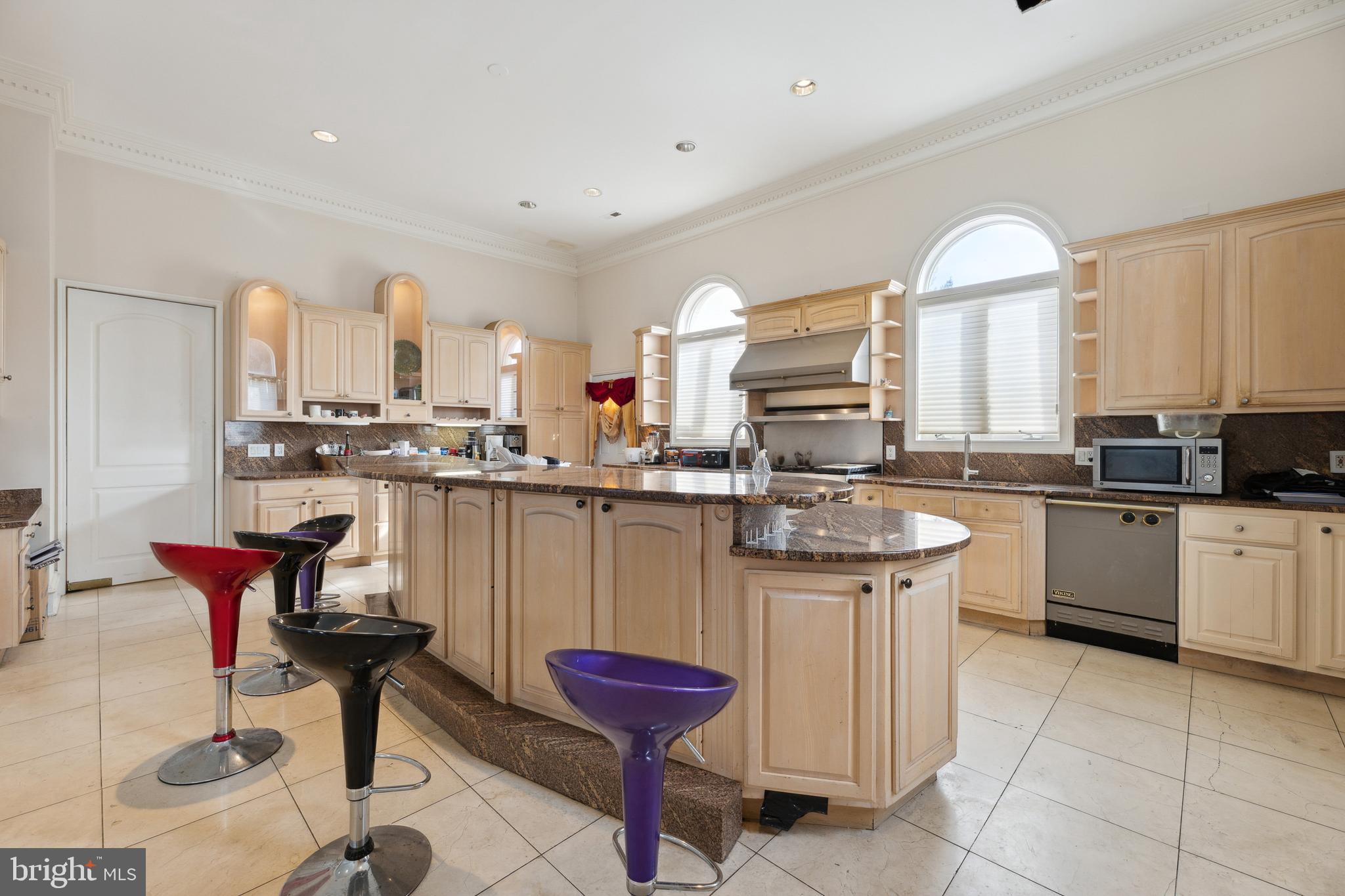 POTOMAC MANOR - Residential