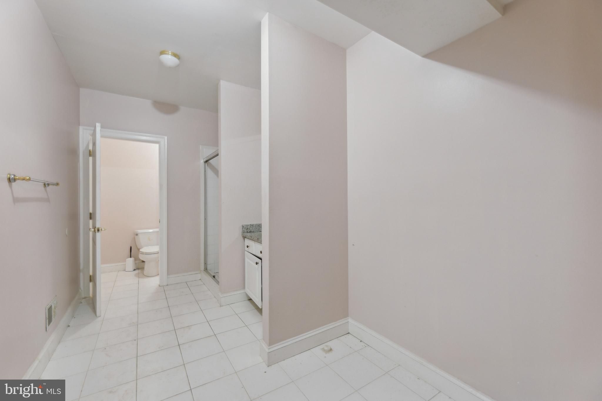 POTOMAC MANOR - Residential