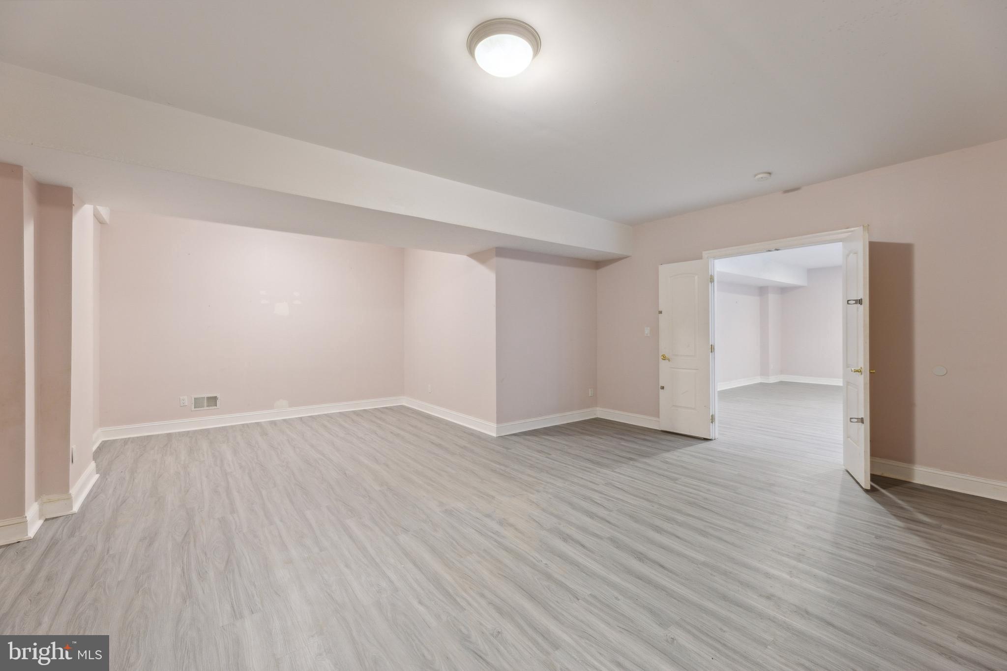 POTOMAC MANOR - Residential