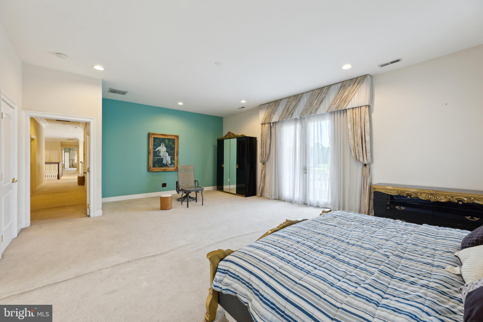 POTOMAC MANOR - Residential