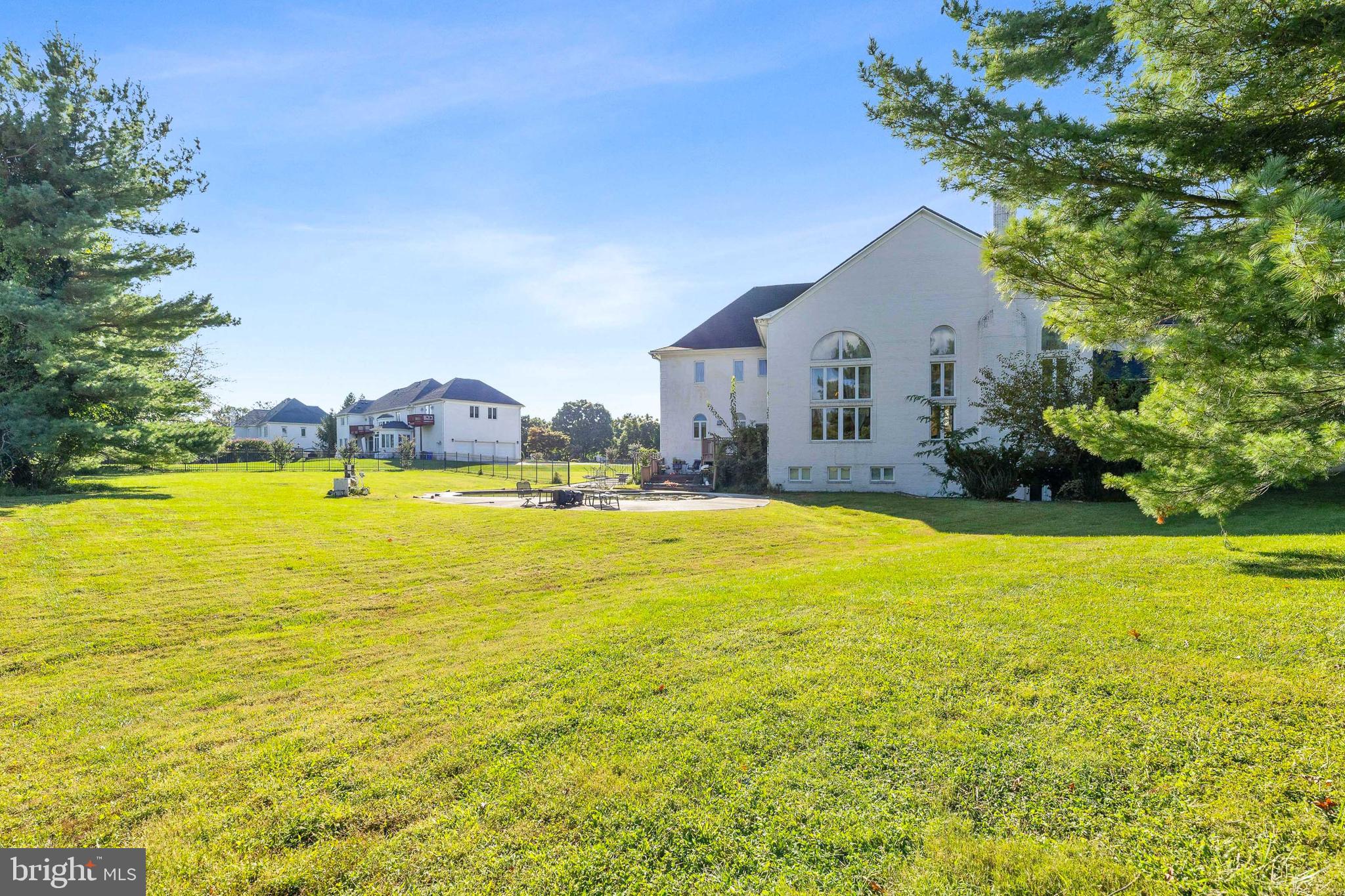 POTOMAC MANOR - Residential