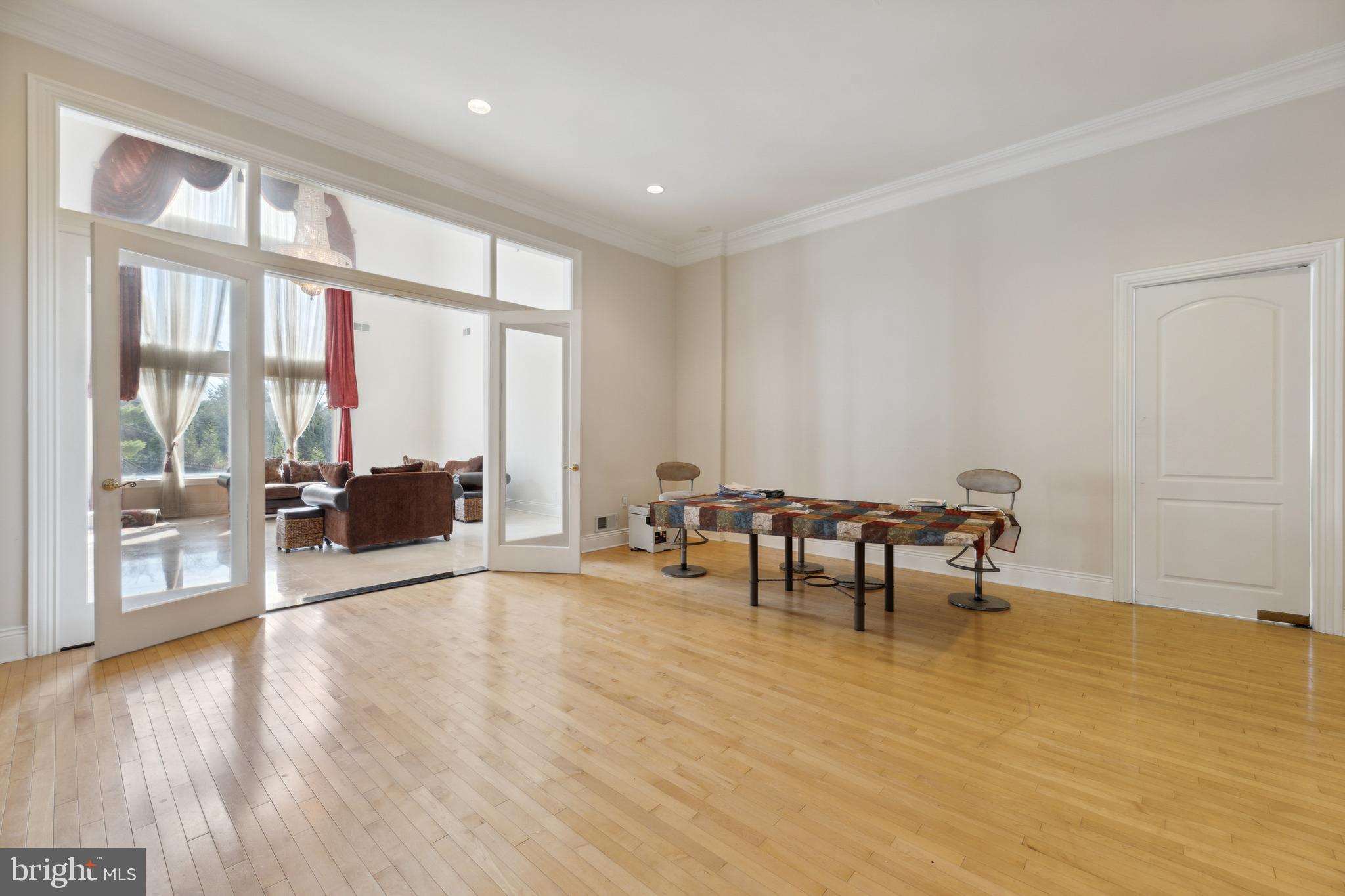 POTOMAC MANOR - Residential