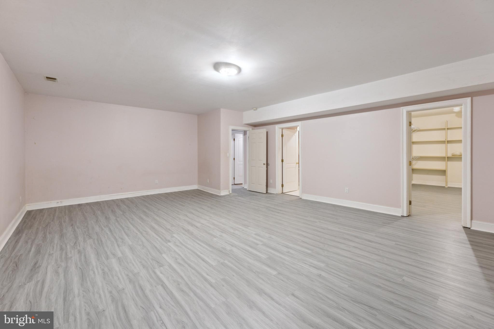 POTOMAC MANOR - Residential