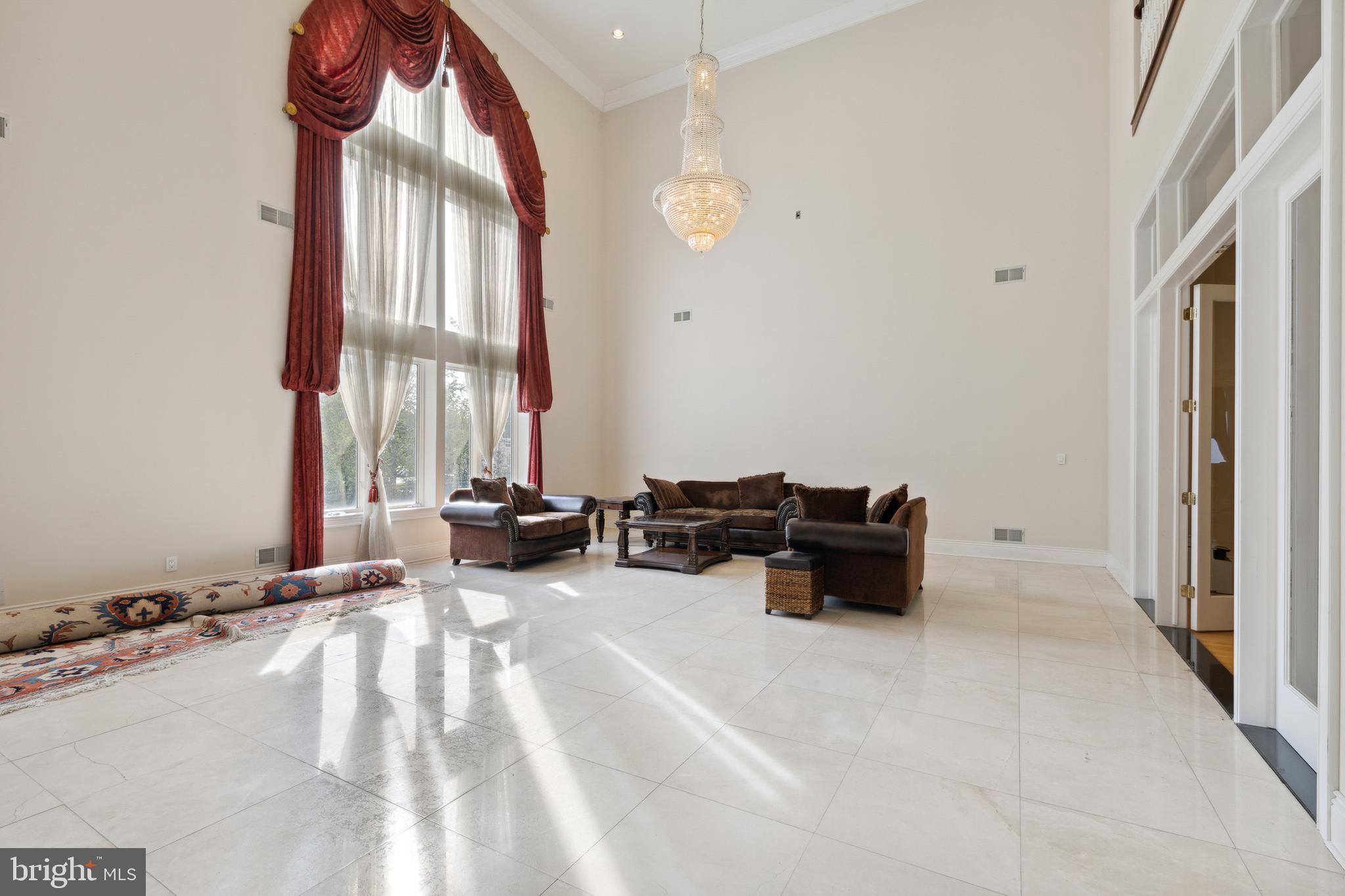 POTOMAC MANOR - Residential