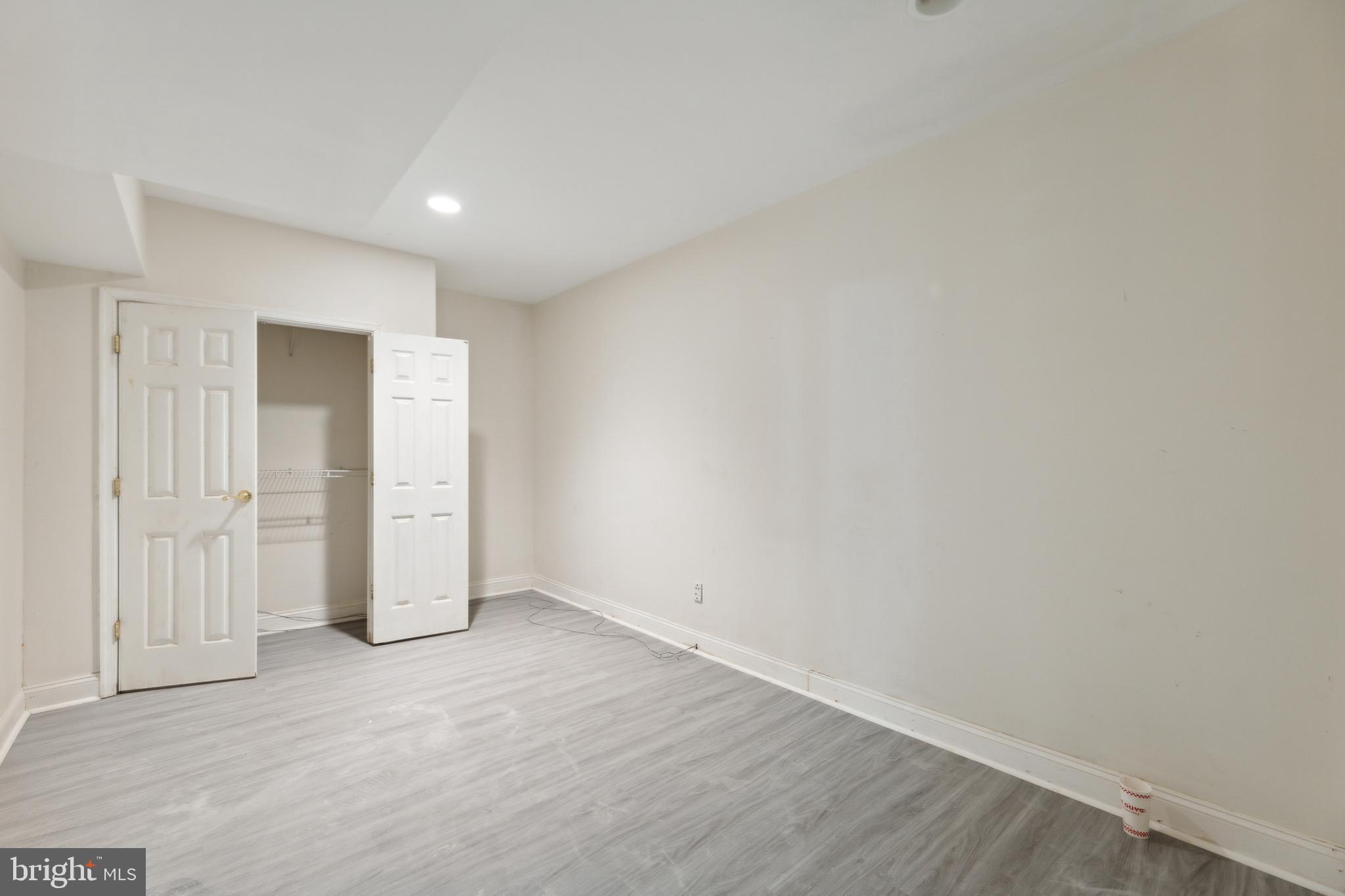 POTOMAC MANOR - Residential