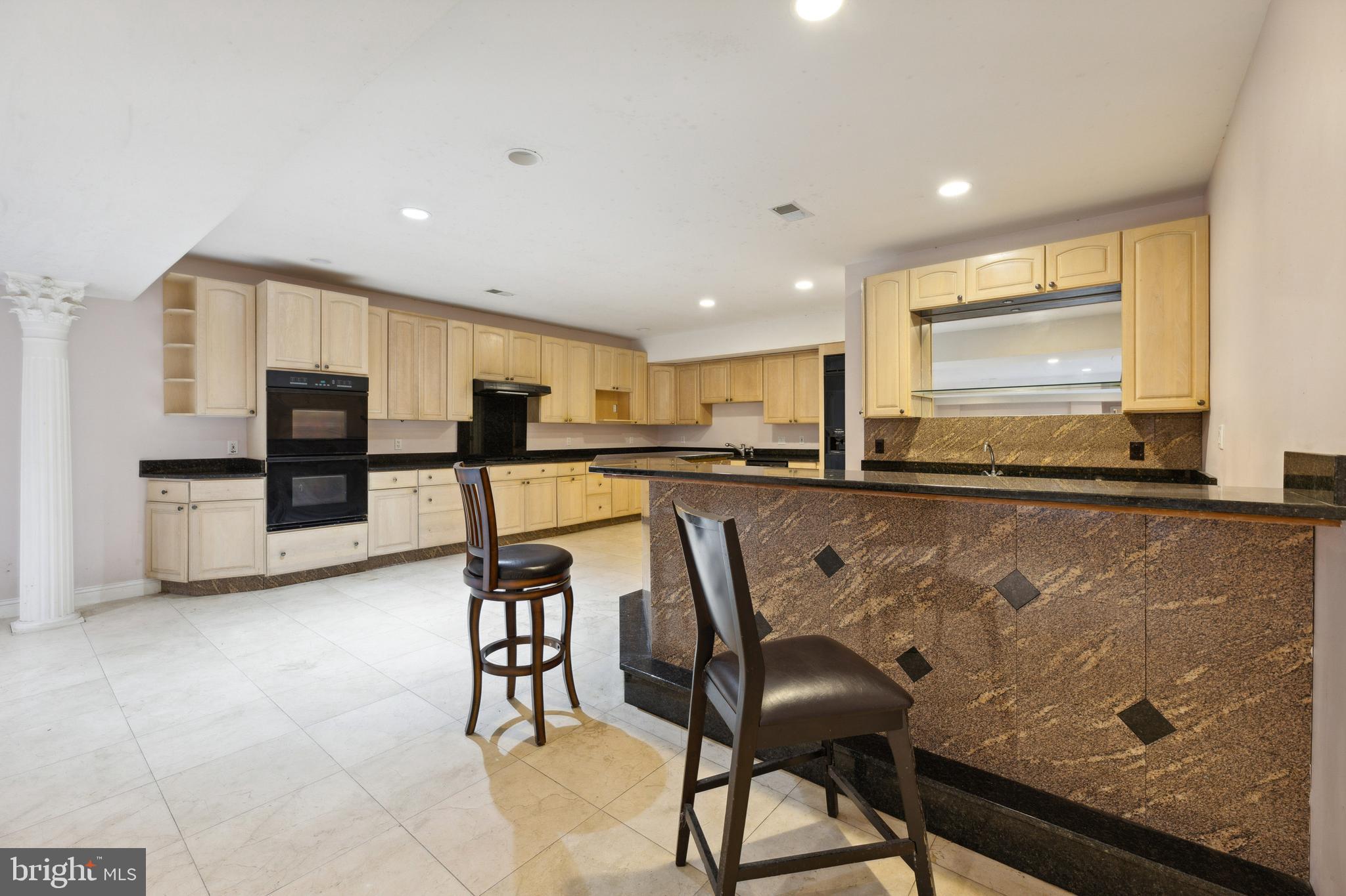 POTOMAC MANOR - Residential