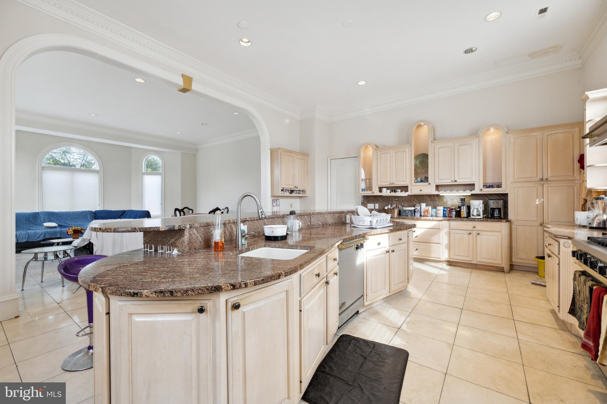 POTOMAC MANOR - Residential