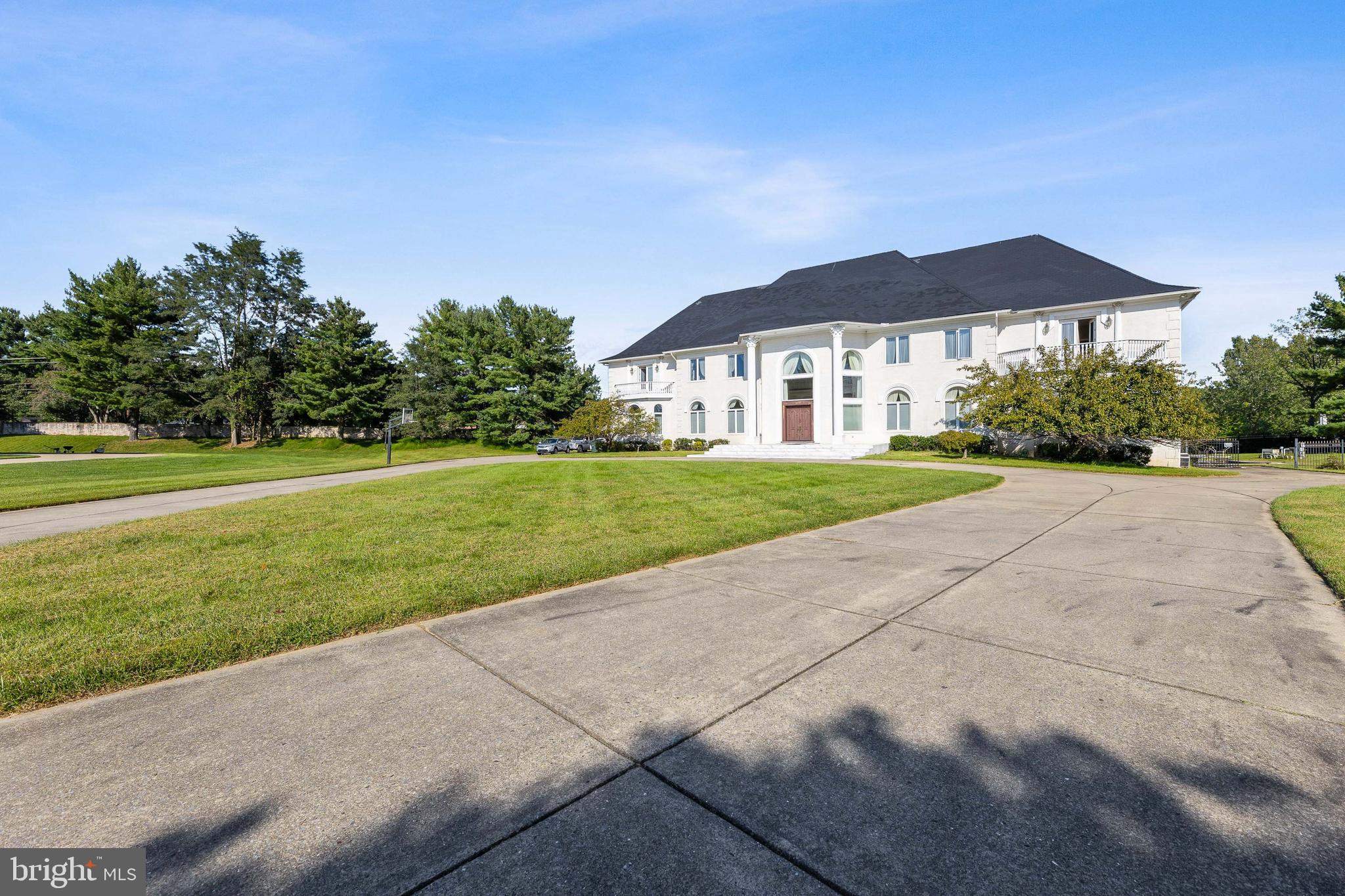 POTOMAC MANOR - Residential